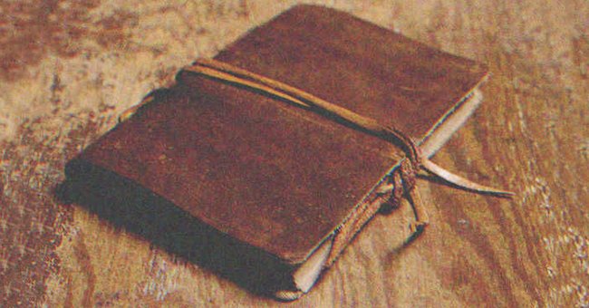 Diario antiguo. | Shutterstock