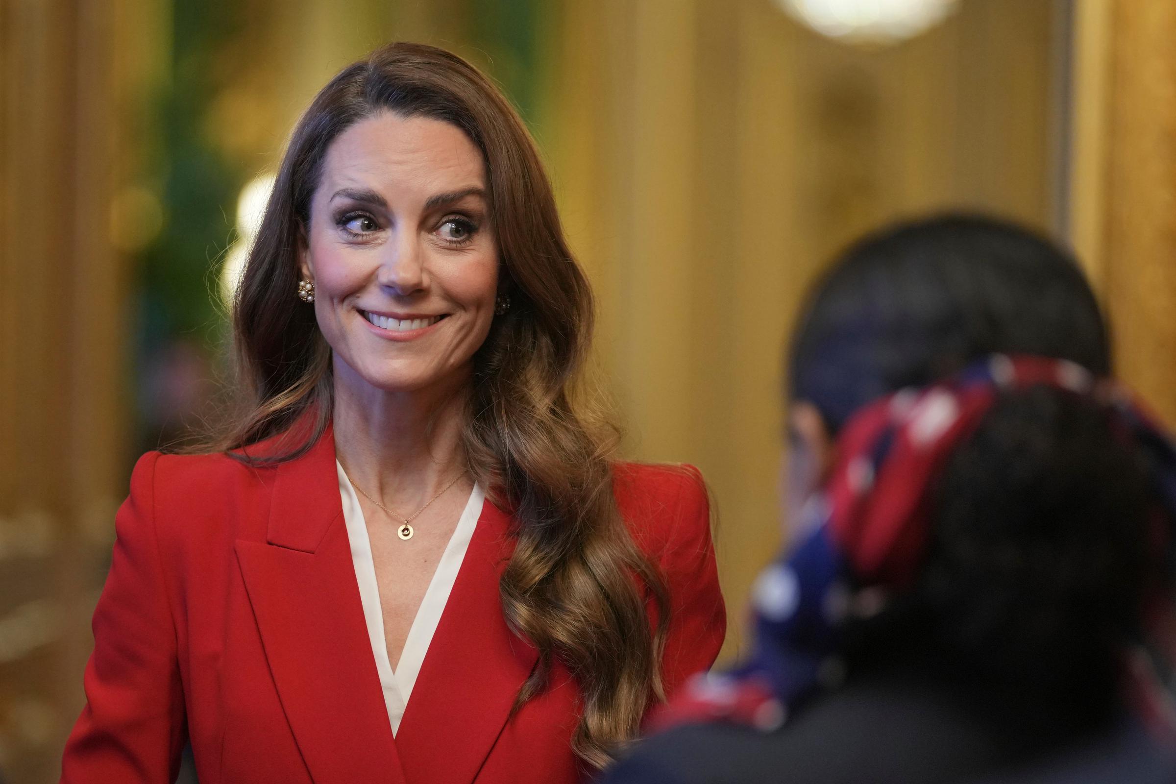 Smiling warmly as she listened to a player, Catherine, Princess of Wales, embodied support and admiration during her meeting with the Red Roses. The engagement was more than ceremonial — it was a tribute to a record-breaking squad whose performance on the world stage and their impact on the next generation was clearly close to the princess's heart.
