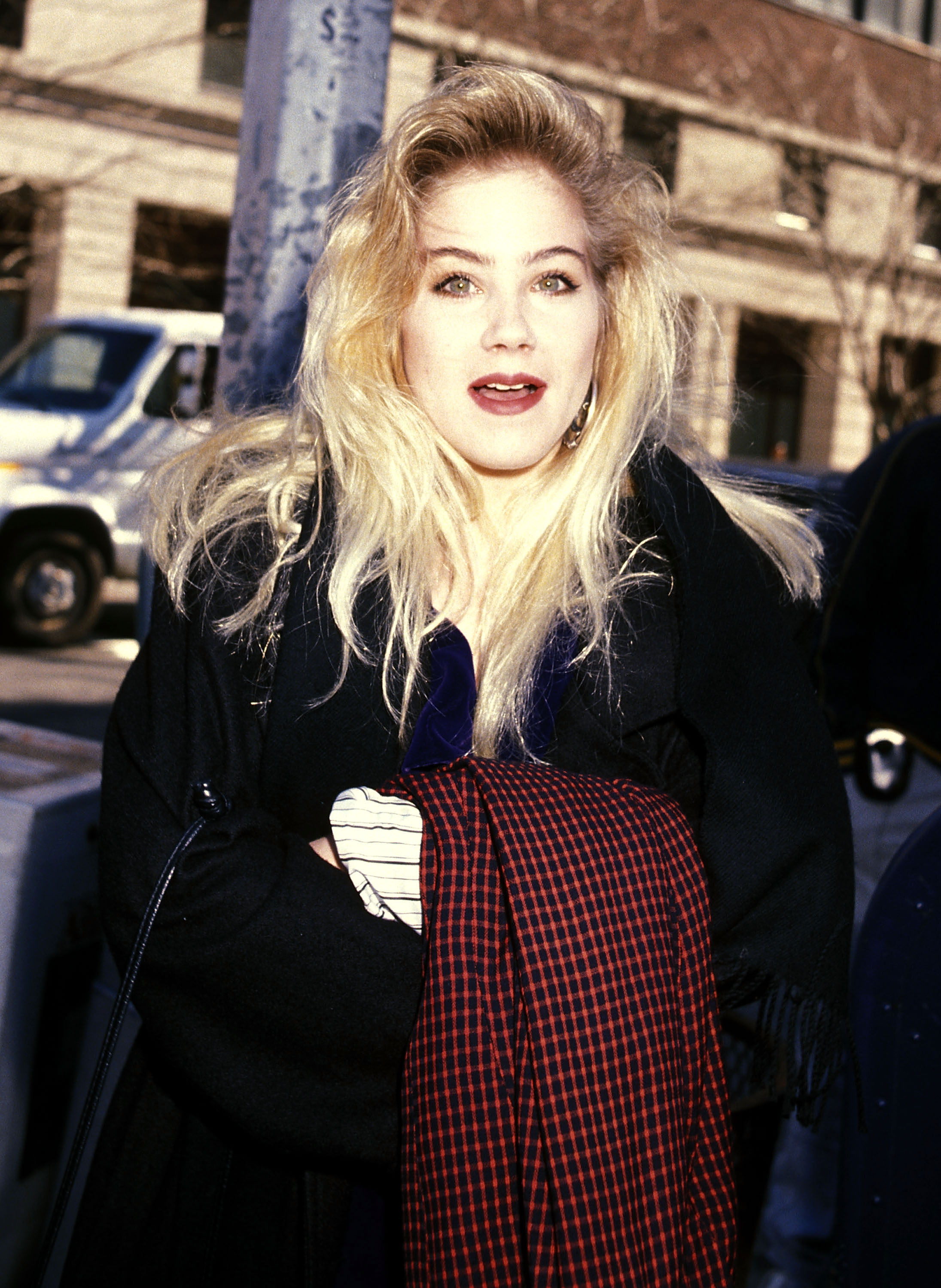 Christina Applegate visits "Live with Regis and Kathie Lee" on March 22, 1989 in New York City | Source: Getty Images