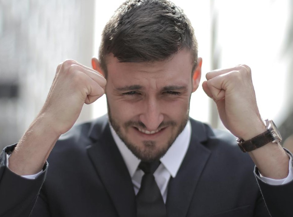 A surprised man unable to control his emotions | Source: Pexels