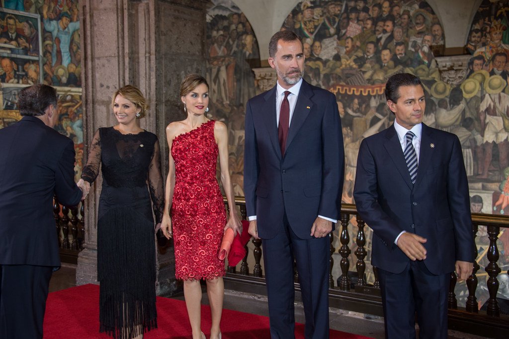 Felipe VI y Letizia, reyes de España, en 2015 con el entonces presidente de México, Enrique Peña Nieto y su esposa. | Foto: Flickr Felipe VI y Letizia, reyes de España, en 2015 con el entonces presidente de México, Enrique Peña Nieto y su esposa. | Foto: Flickr