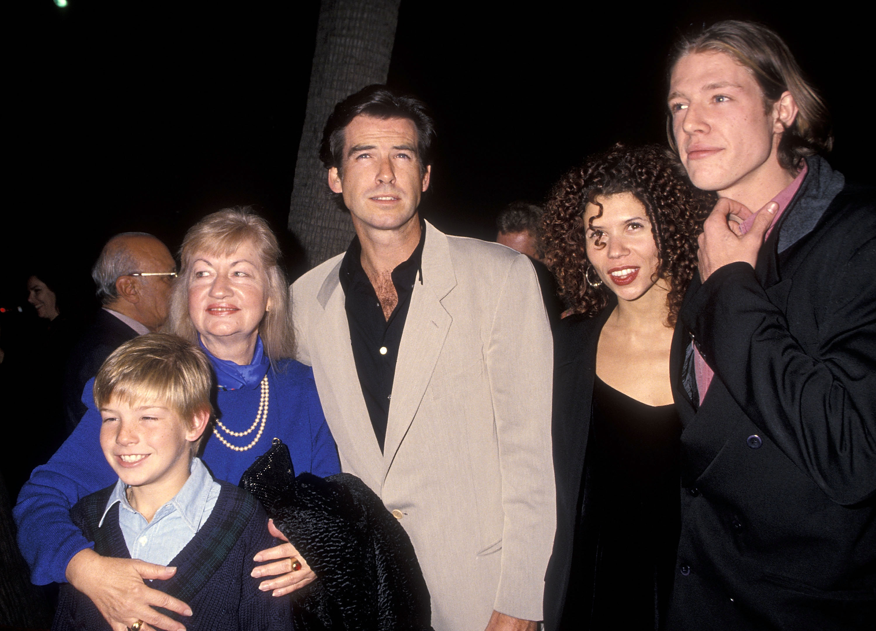 Pierce Brosnan, Christopher Brosnan, and Sean Brosnan at the "Mrs. Doubtfire" premiere on November 22, 1993, in Beverly Hills, California. | Source: Getty Images