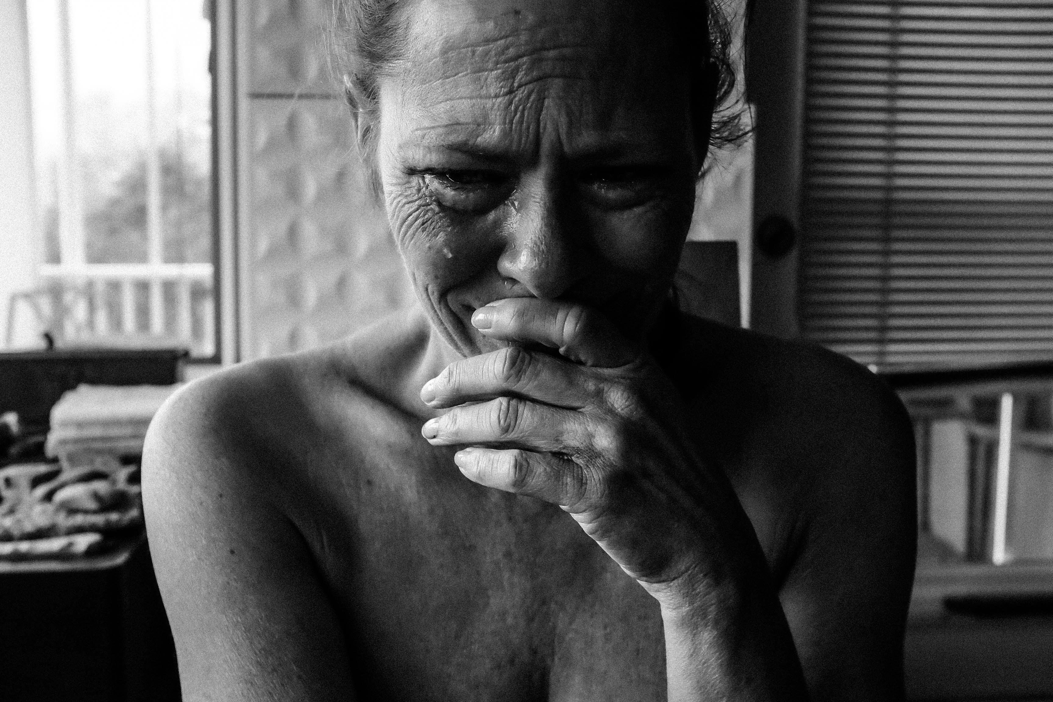 Old man crying. | Source: Pexels