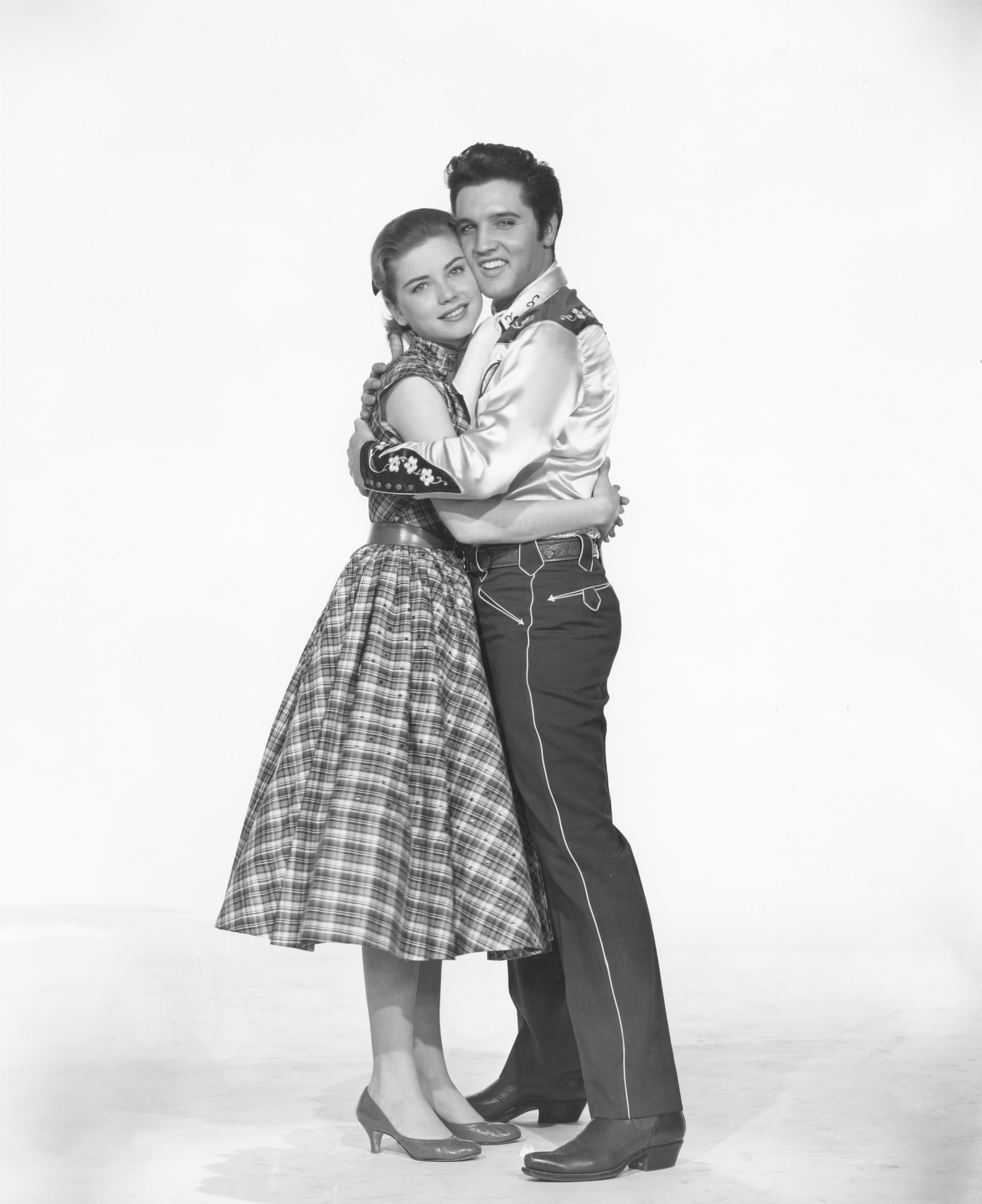 Dolores Hart and Elvis Presley promoting the movie "Loving You" in 1957 | Source: Getty Images