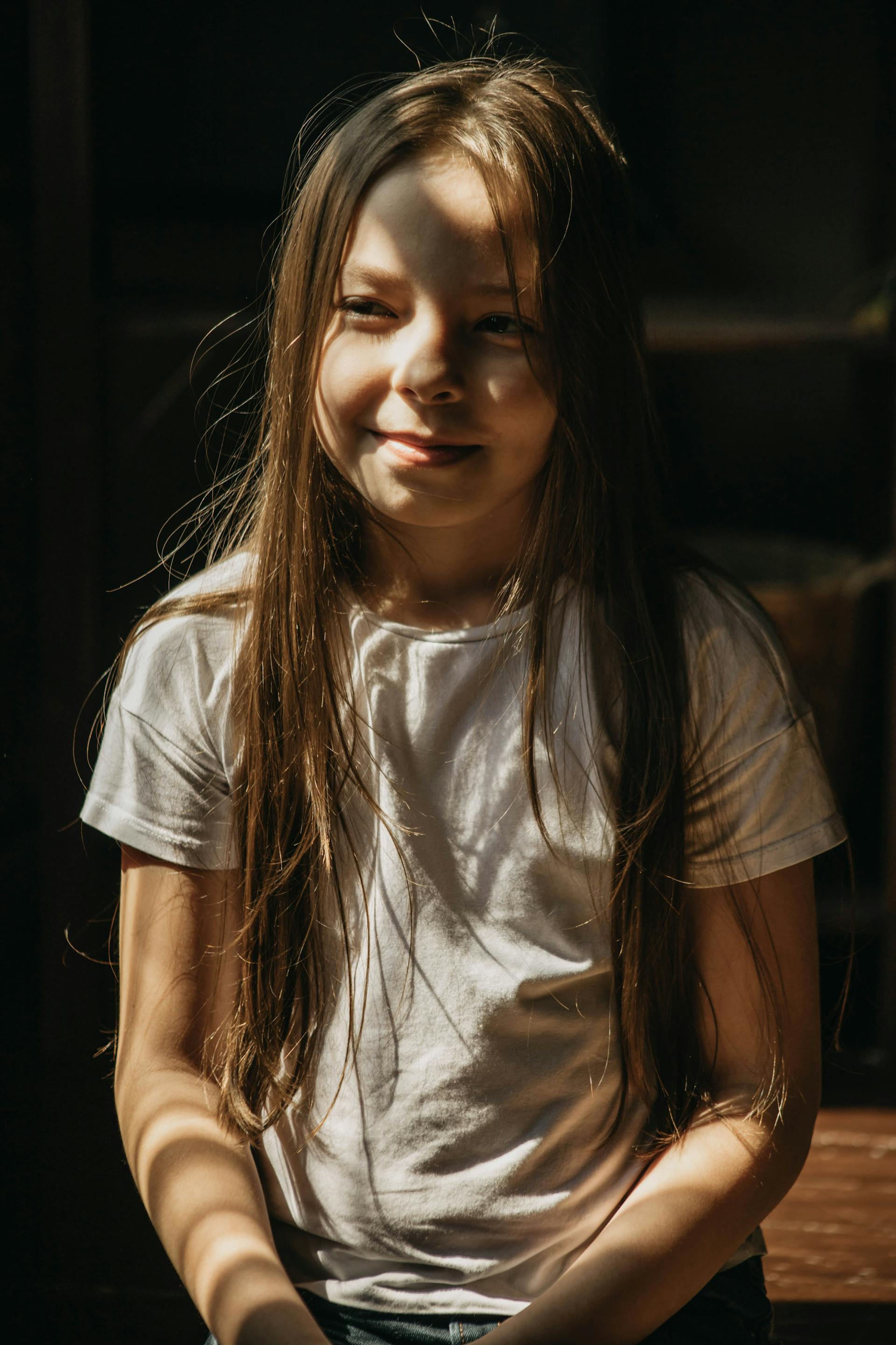 A smiling little girl | Source: Pexels