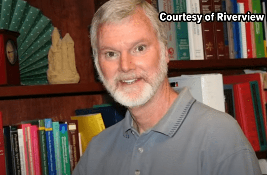 A photo of Dr. Robert Lesslie from WCNC. | Photo: Youtube/WCNC