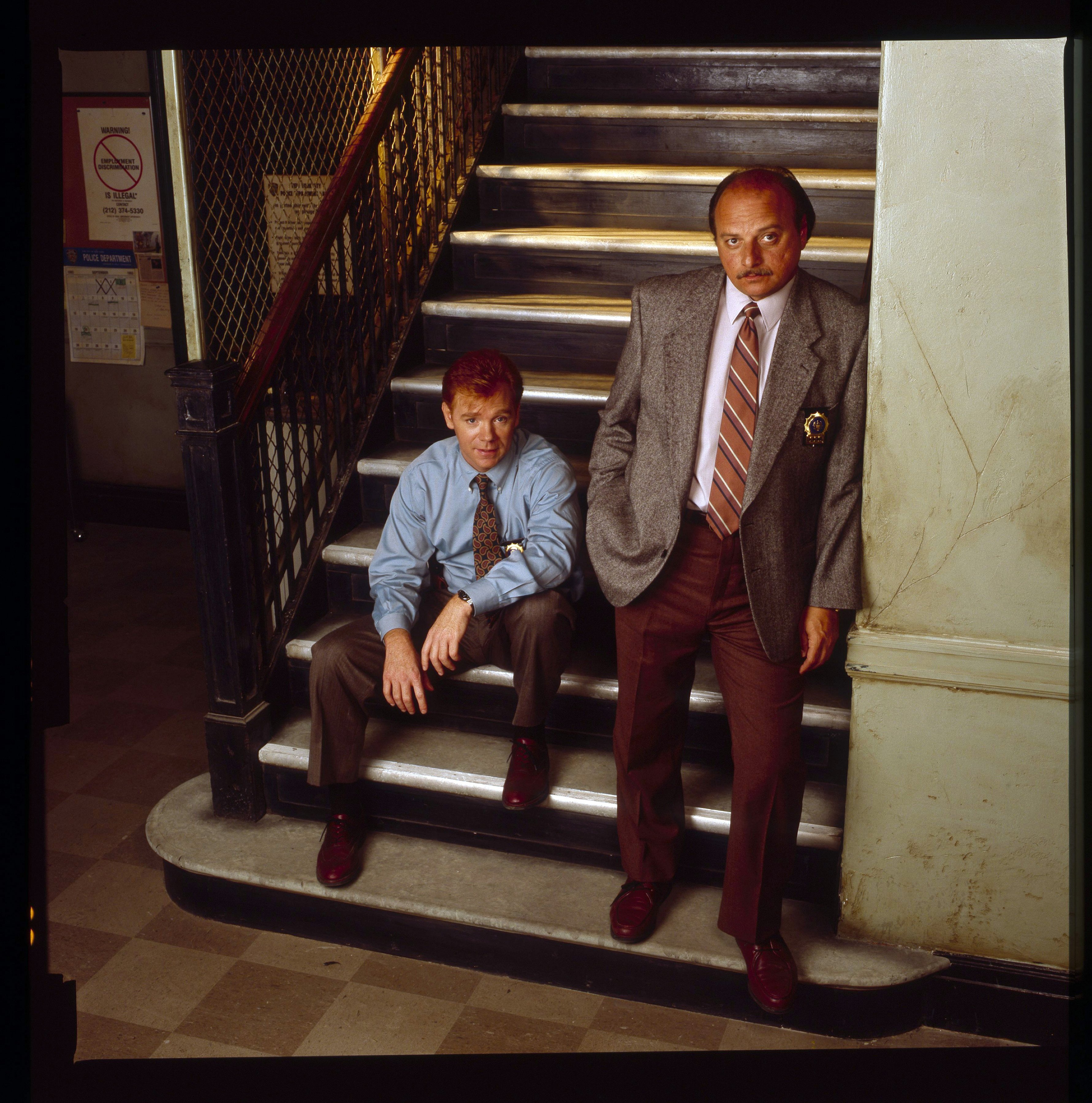 Dennis Franz and David Caruso in the pilot of "NYPD Blue" on April 19, 1993. | Source: Getty Images