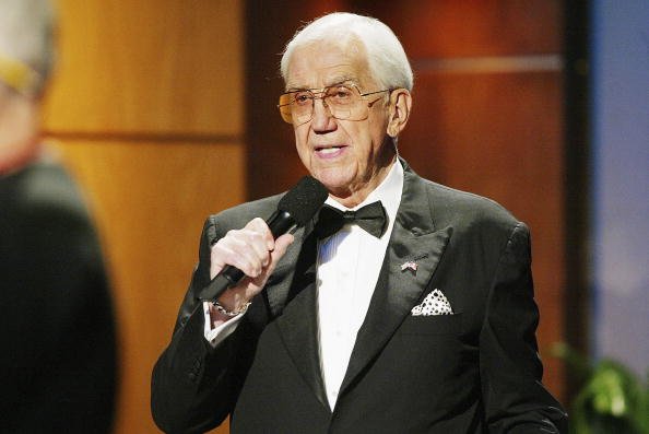 Ed McMahon performs at the 39th Annual Jerry Lewis MDA Labor Day Telethon at CBS Television City on September 5, 2004, in Los Angeles, California. | Source: Getty Images.