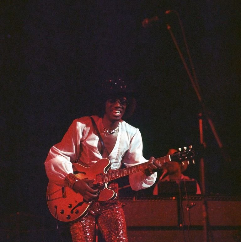Johnny "Guitar" Watson performing at Hammersmith Odeon in London in November 1976 | Source: Getty Images