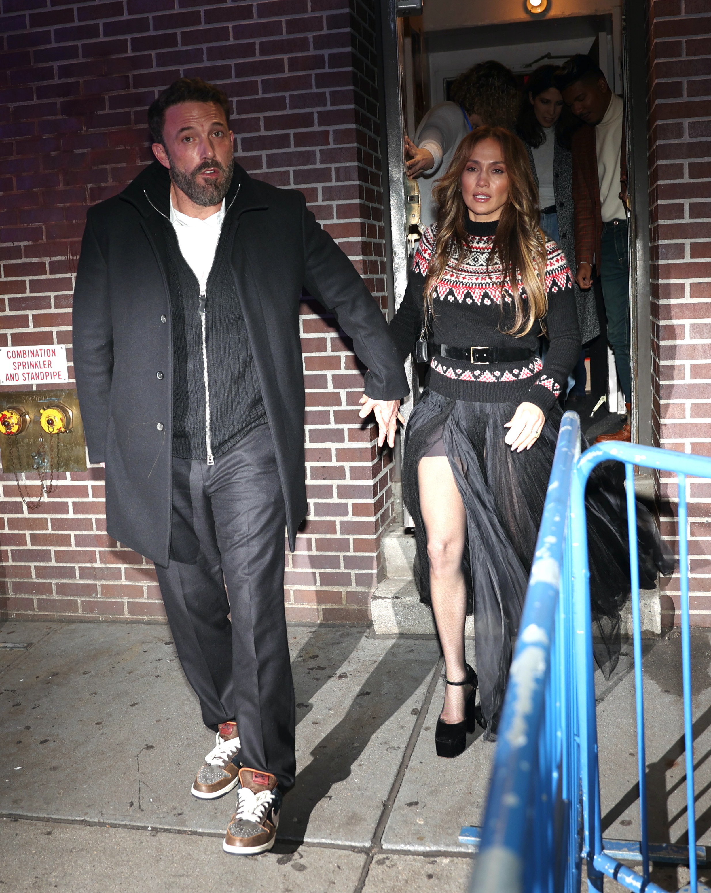 Jennifer Lopez and Ben Affleck are seen on November 25, 2022 | Source: Getty Images