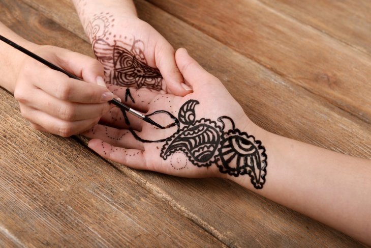 Mutter Warnt Alle Anderen Eltern Vor Schwarzen Henna Tattoos Nachdem Ihre Kinder Fur Ihr Ganzes Leben Vernarbt Wurden