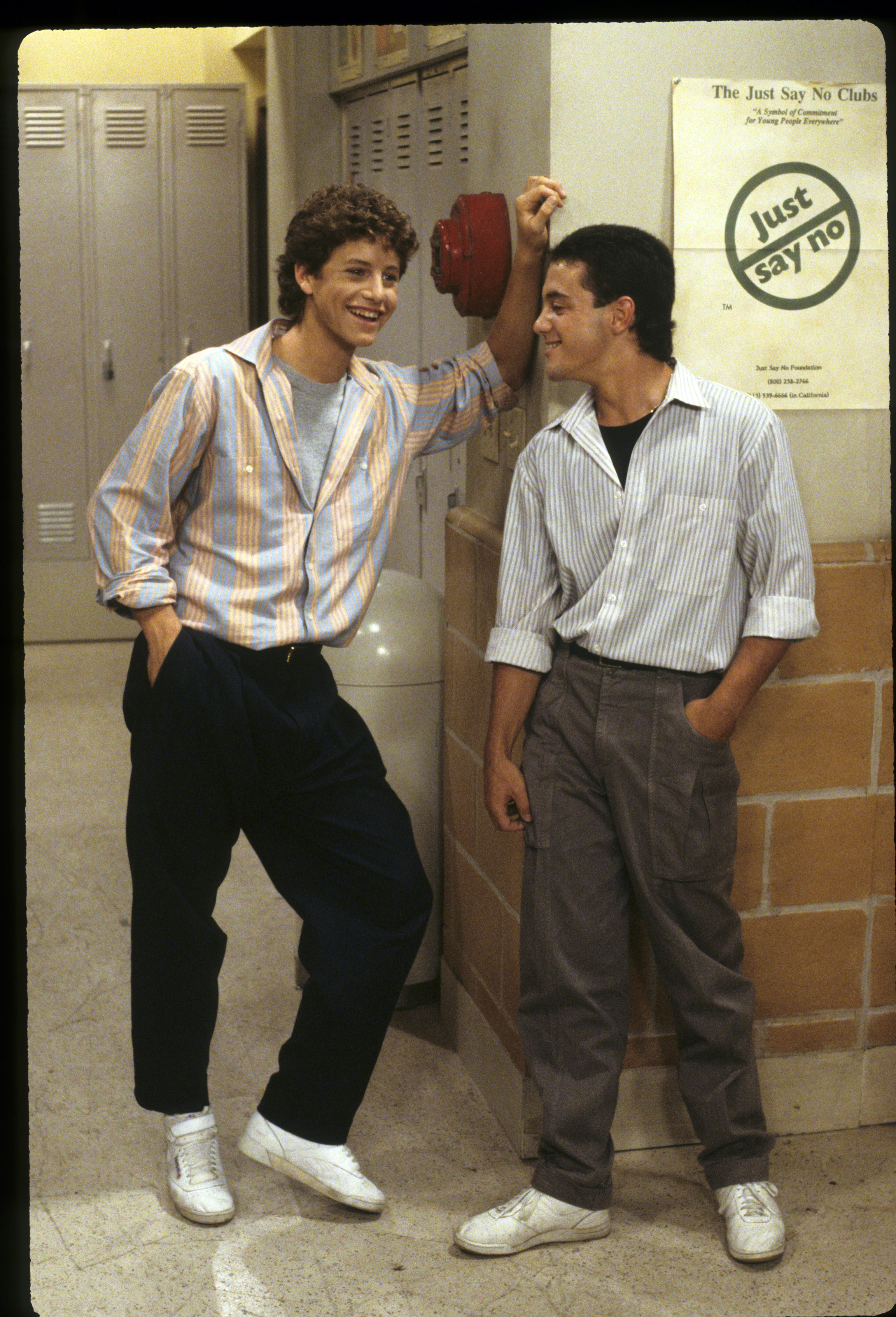 The actor on set with a co-actor on October 21, 1986 | Source: Getty Images