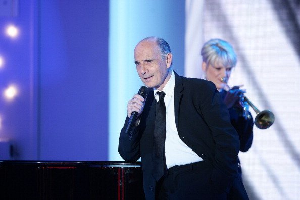 Guy Marchand assiste à l'émission Vivement Dimanche Tv le 10 octobre 2012 à Paris, France. |Photo : Getty Images