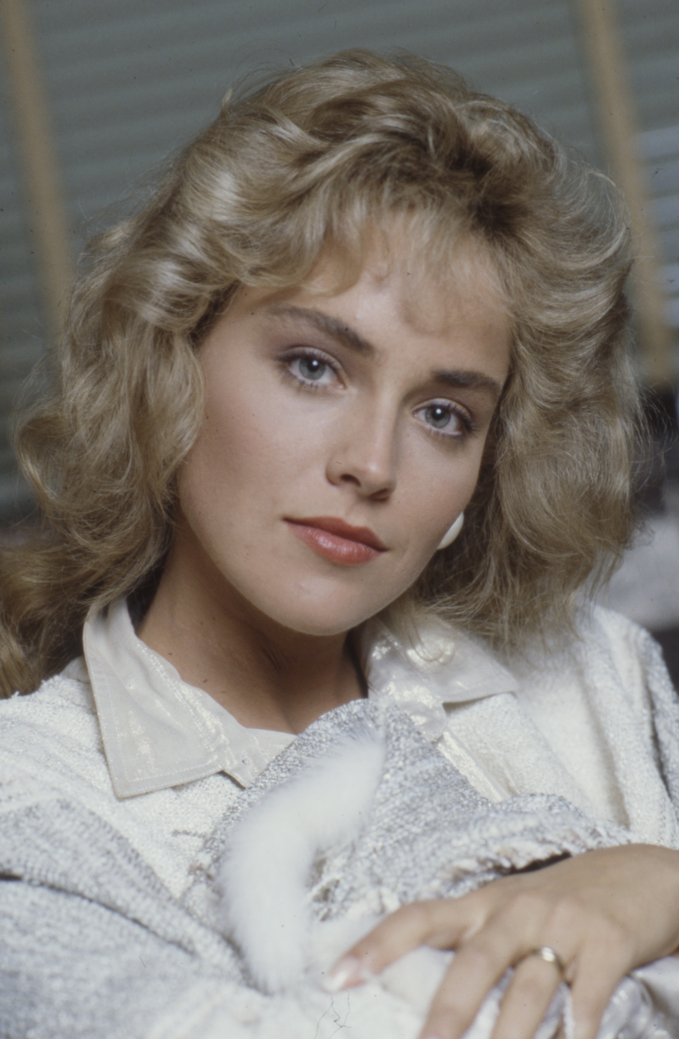 Sharon Stone poses for a promotional portrait for ABC's "Mr. & Mrs. Ryan" pilot episode, "Red, White and Blue," in 1986 | Source: Getty Images