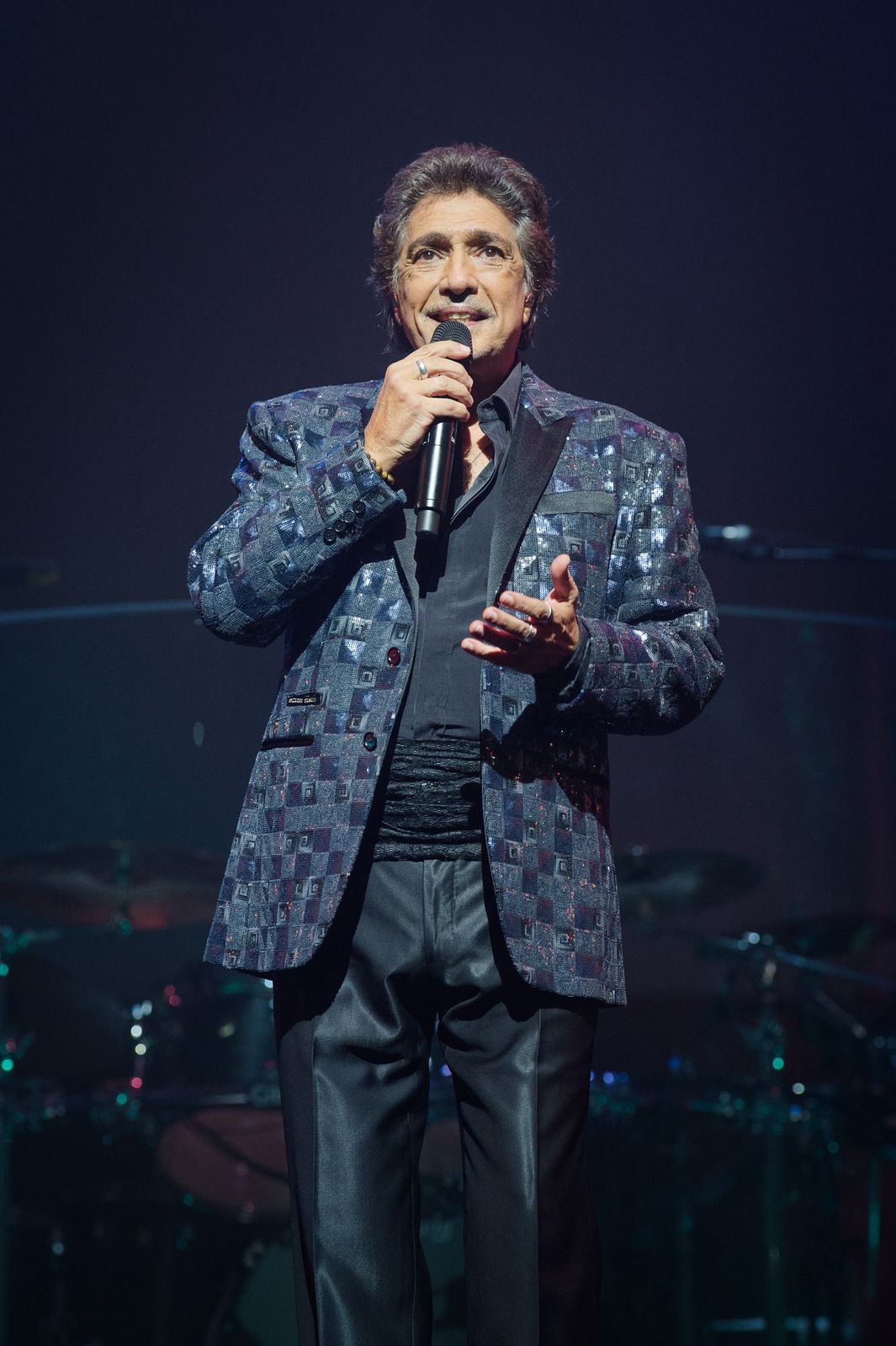 Le chanteur Fréderic François sur scène | Photo : Getty Images