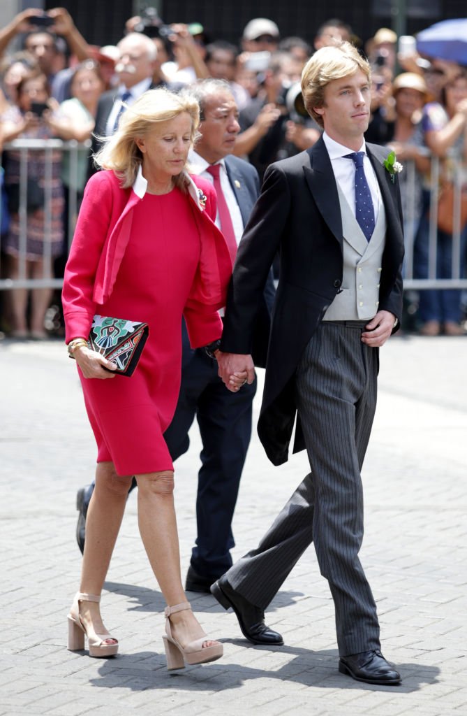 El príncipe Christian de Hannover llega con su madre Chantal Hochuli a su boda con Alessandra de Osma en Lima, Perú. | Foto: Getty Images. El príncipe Christian de Hannover llega con su madre Chantal Hochuli a su boda con Alessandra de Osma en Lima, Perú. | Foto: Getty Images.