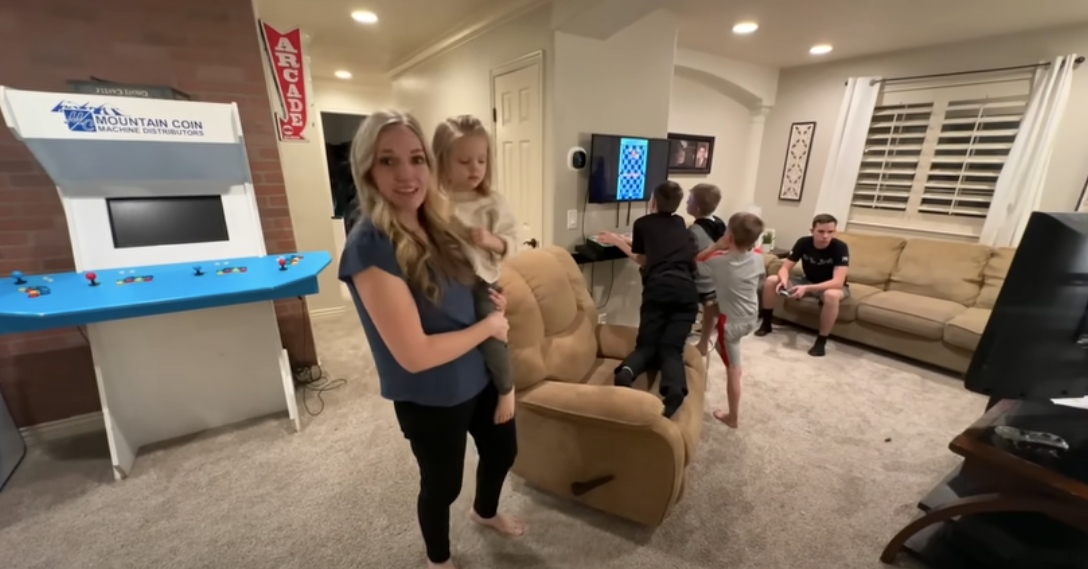 The game room | Source: Youtube.com/Real Mom Real Solutions