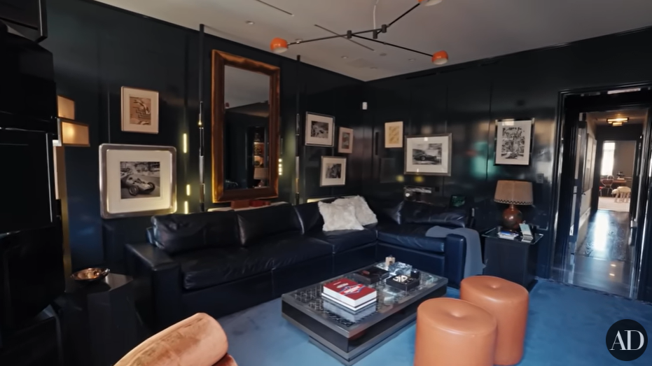 Mark Consuelos' cigar room, dated December 10, 2024 | Source: YouTube/@Archdigest