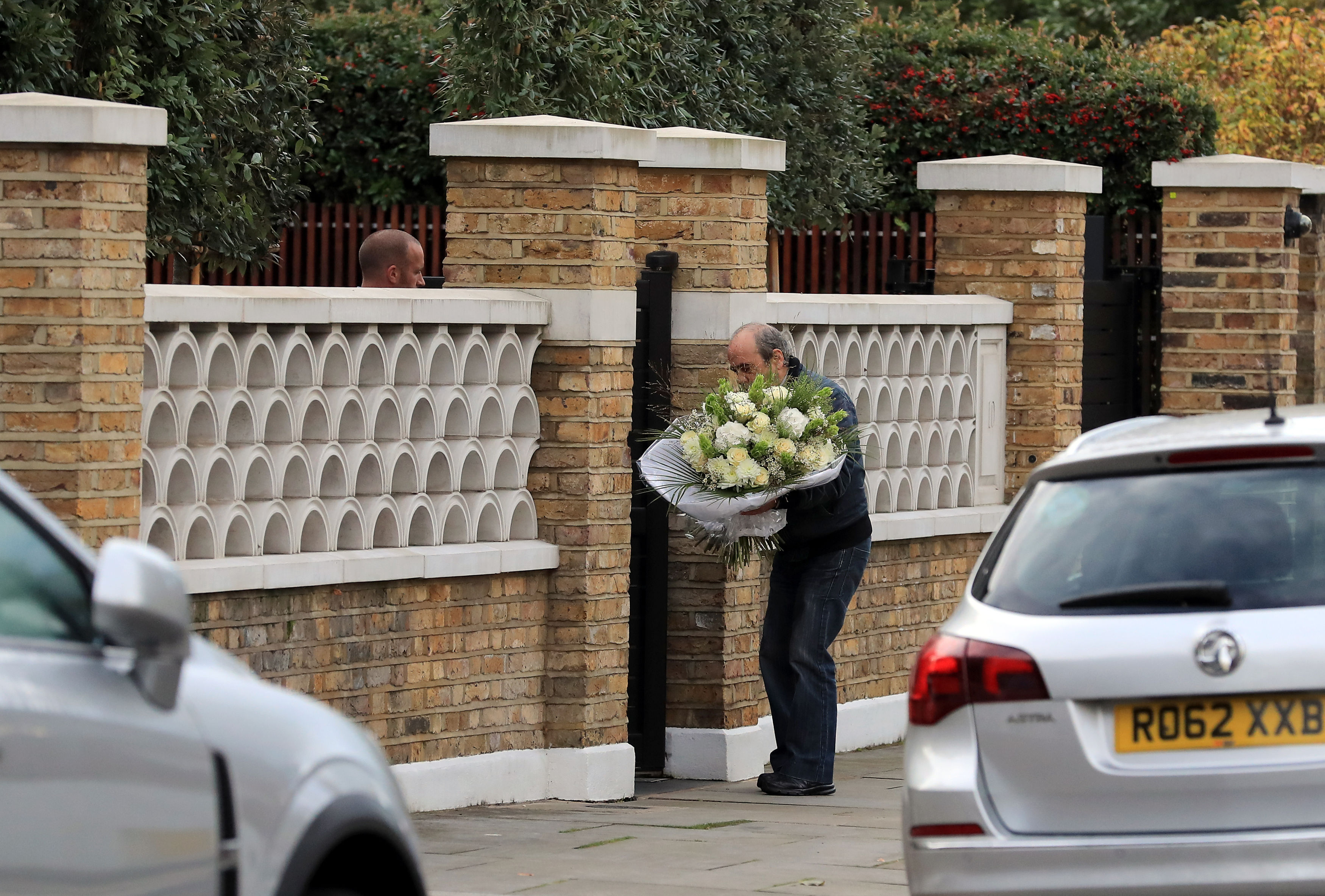Flowers are delivered to the home of X Factor judge Simon Cowell in Holland Park in 2018 | Source: Getty Images