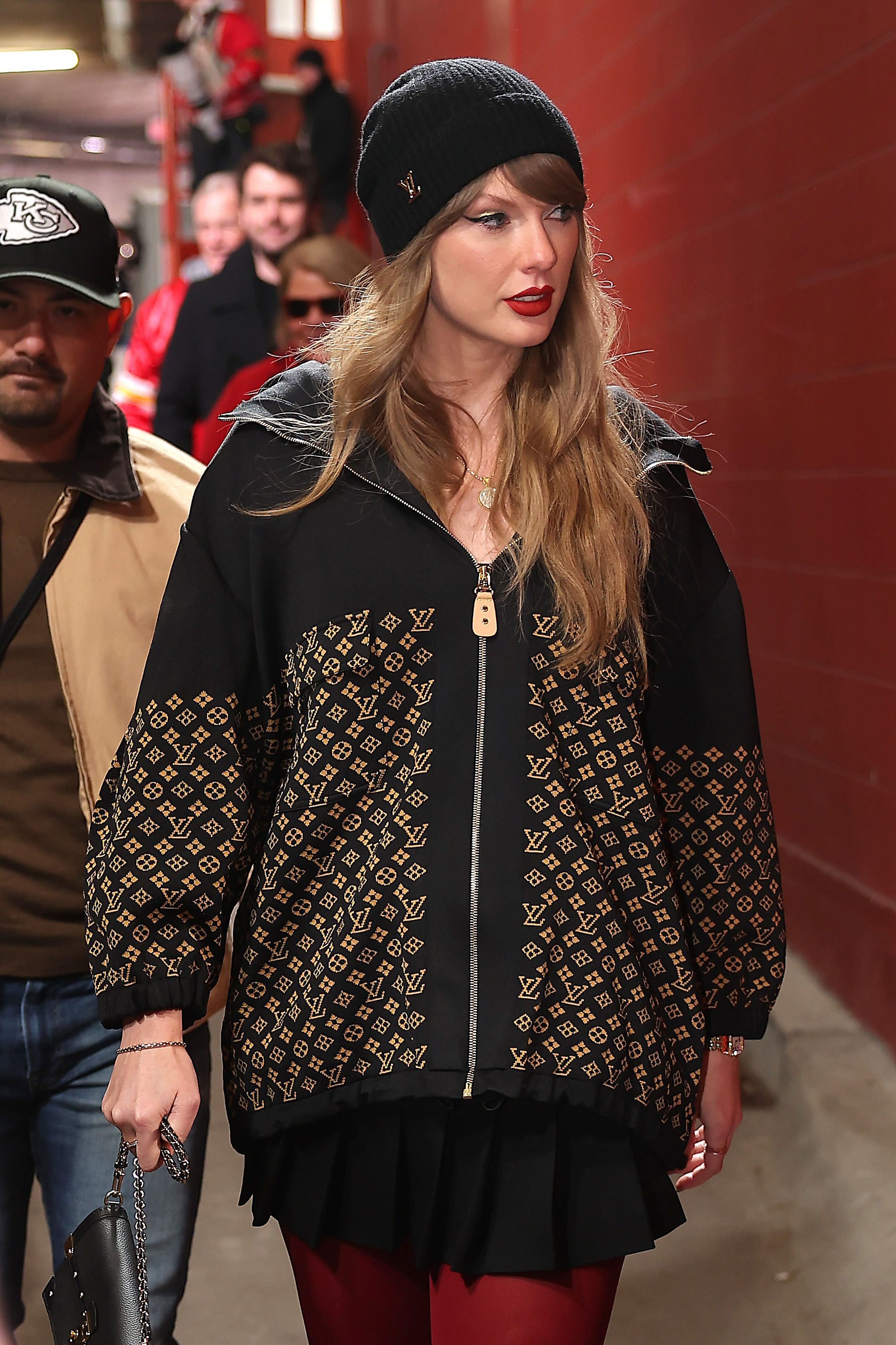 Taylor Swift at Arrowhead Stadium to support her boyfriend, Travis Kelce's team at the AFC Championship game | Source: Getty Images