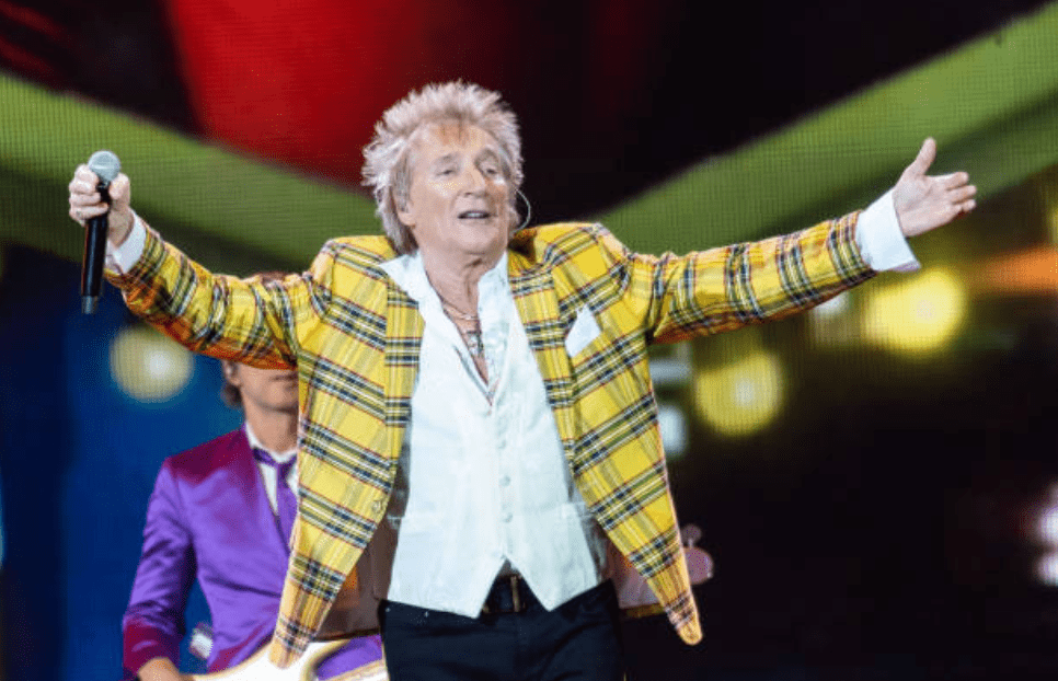 Rod Stewart faces the crowd as he performs at The SSE Hydro, on November 26, 2019 in Glasgow, Scotland | Source: Getty Images (Photo by Roberto Ricciuti/Redferns)