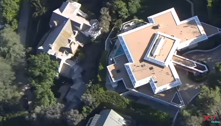Evan Spiegel's former estate in Brentwood, California, from a video dated May 28, 2017 | Source: YouTube/@x17online