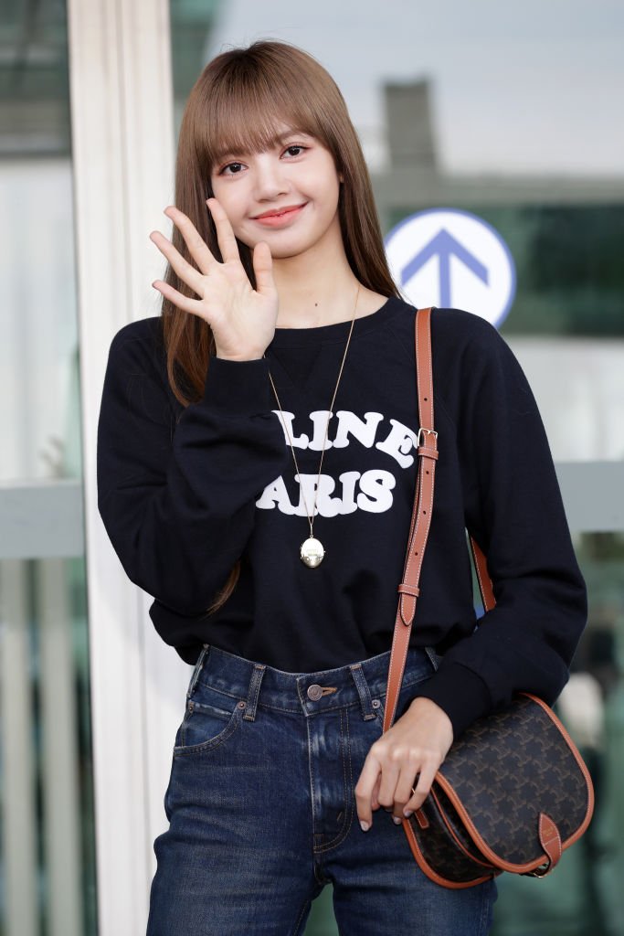 Blackpink's Lisa Manoban Shows Off Radiant Looks in Recent BVLGARI ...