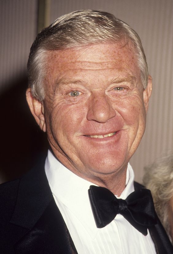 Martin Milner retired in 1997 with his last appearance being on "Murder She Wrote." | Photo: Pinterest. 