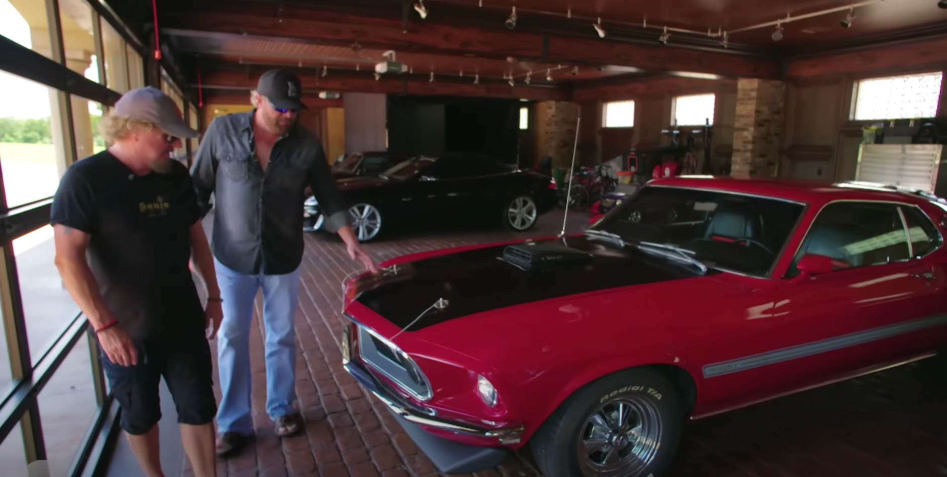 A view of Toby Keith's garage in his Oklahoma home | Source: YouTube/AXS TV