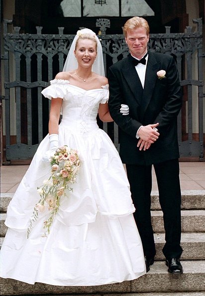 Oliver und Simone Kahn bei ihrer Hochzeit, 10.07.1999, Karlsruhe | Quelle: Getty Images