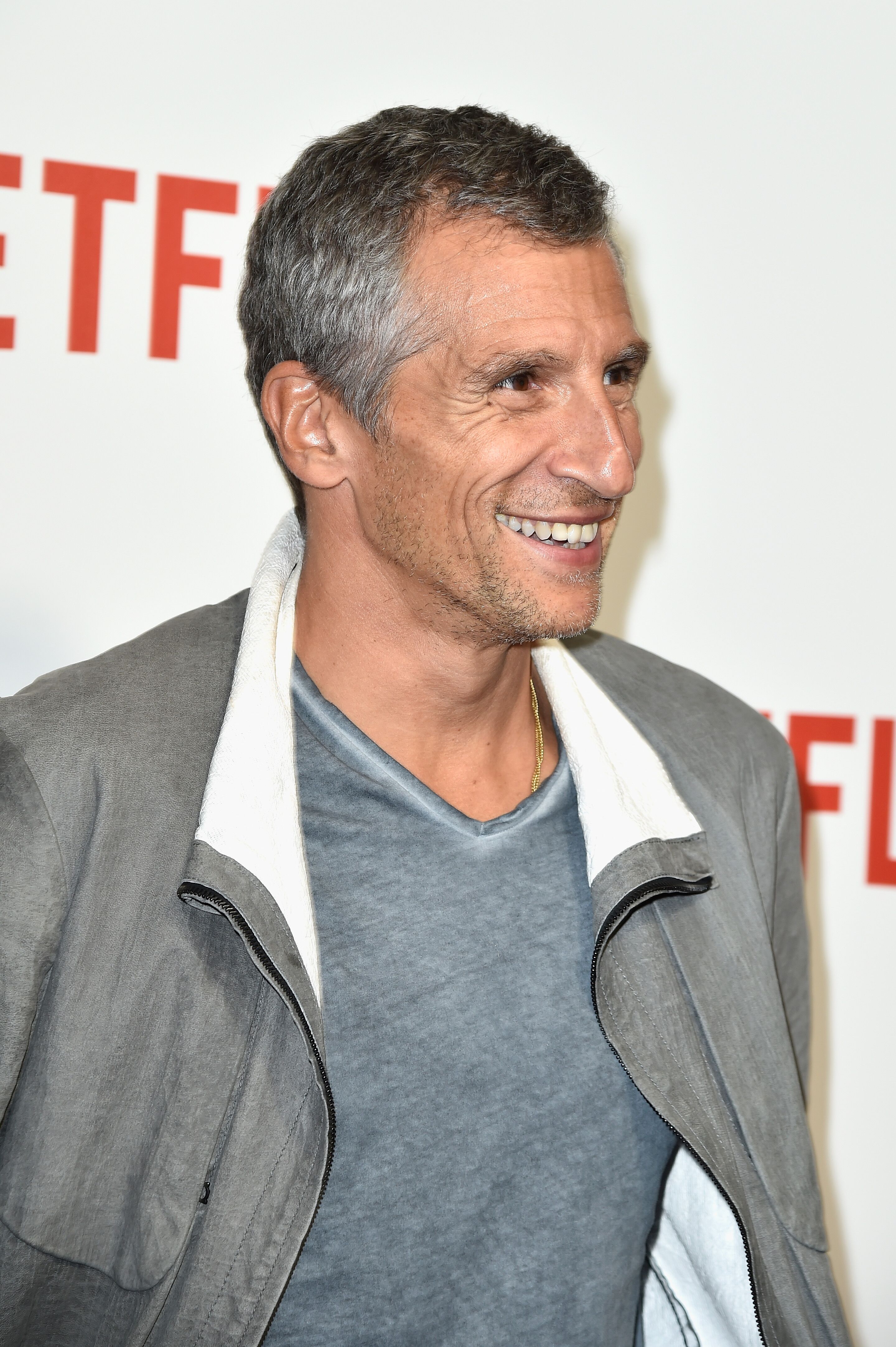 Nagui participe à la soirée de lancement de "Netflix" au Faust à Paris, France. | Photo : Getty Images