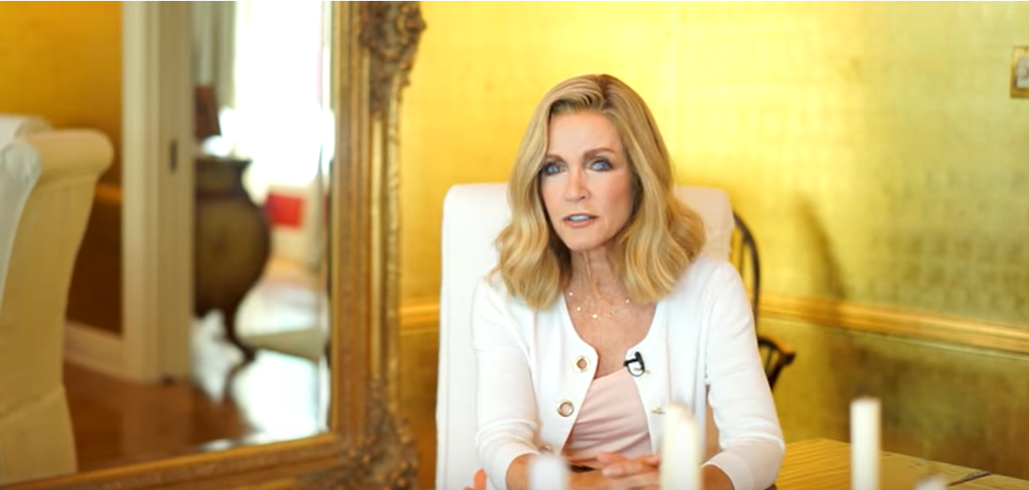 Donna Mills in her home | Source: YouTube/@LosAngelesTimes