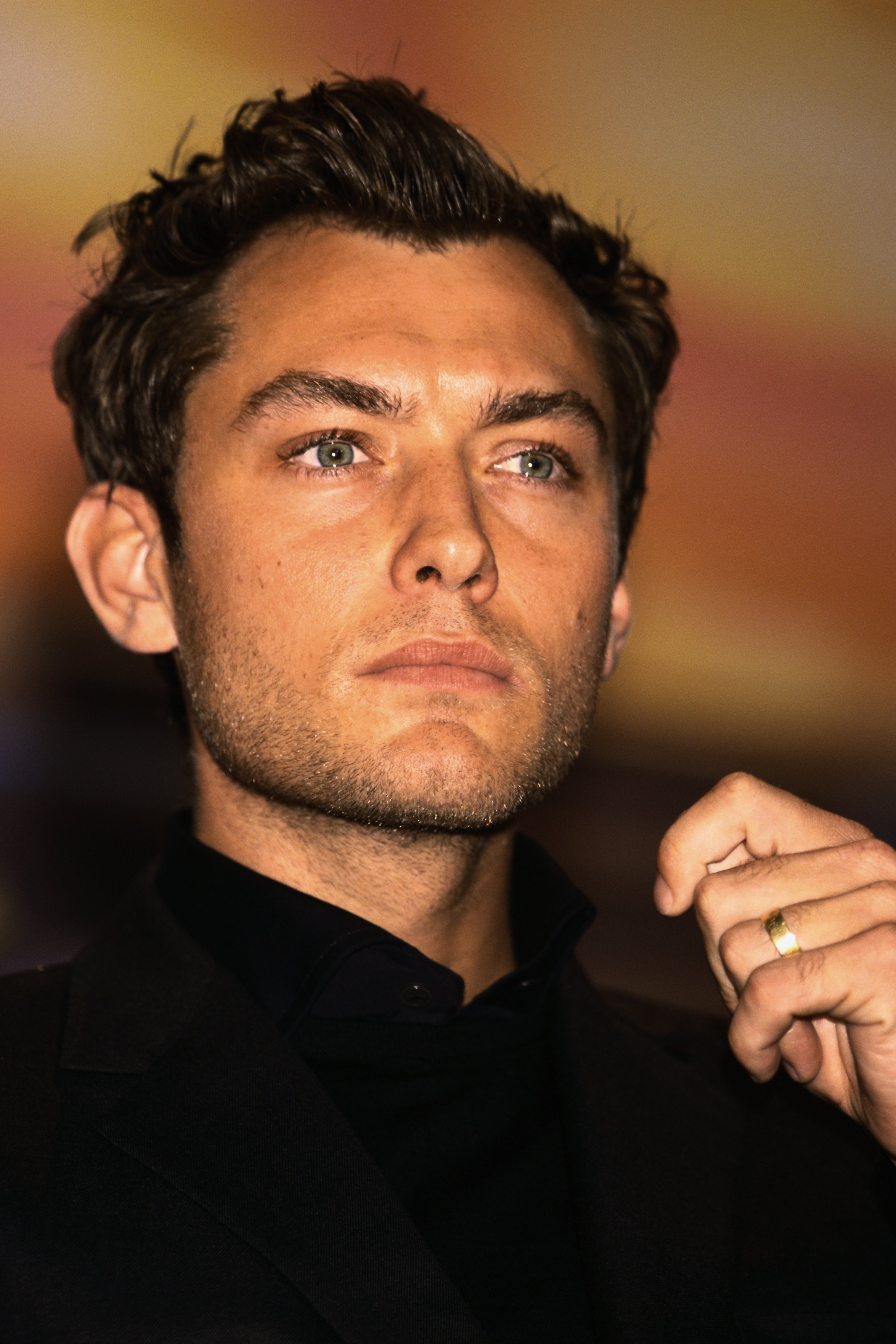 What Happened To Jude Law s Hair The Actor s Hair Style Transformation 