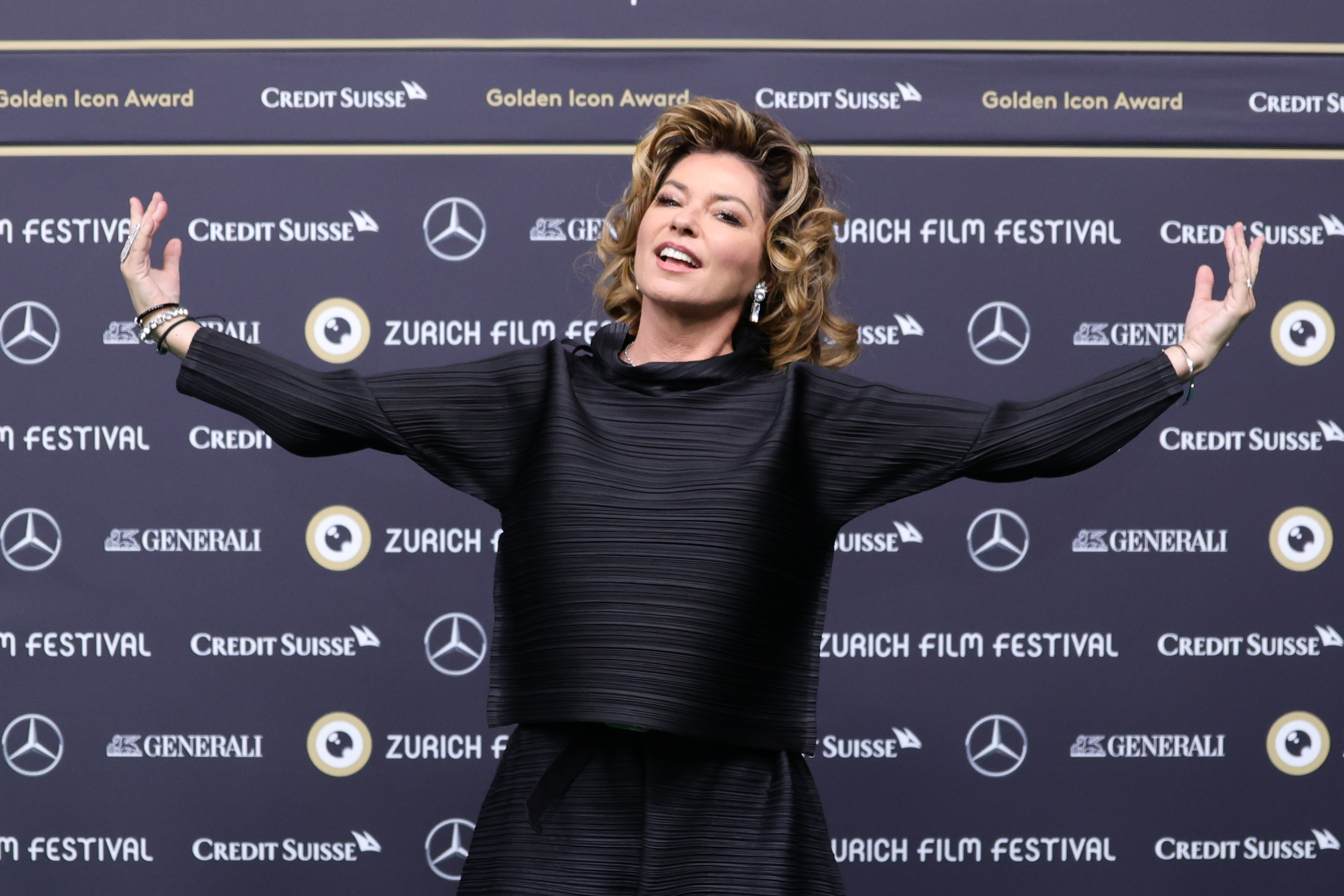 Shania Twain arrives for the ZFF Golden Icon Award ceremony and "Casino" screening during the 17th Zurich Film Festival at Kino Corso on September 25, 2021, in Zurich, Switzerland. | Source: Getty Images