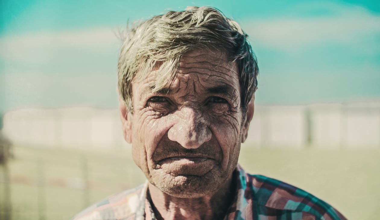 They met him for coffee. | Source: Pexels