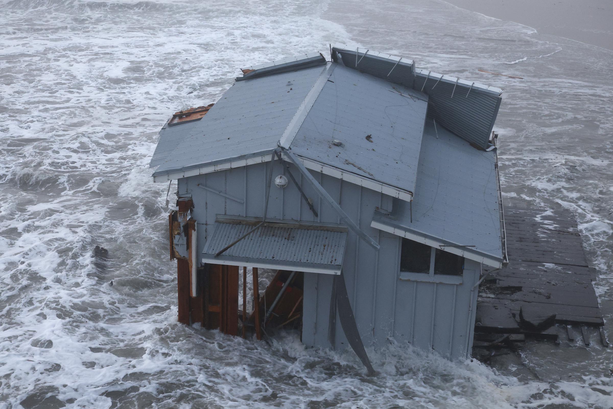 The collapsed pier at the Santa Cruz Wharf is pictured in Santa Cruz, California, on December 23, 2024 | Source: Getty Images