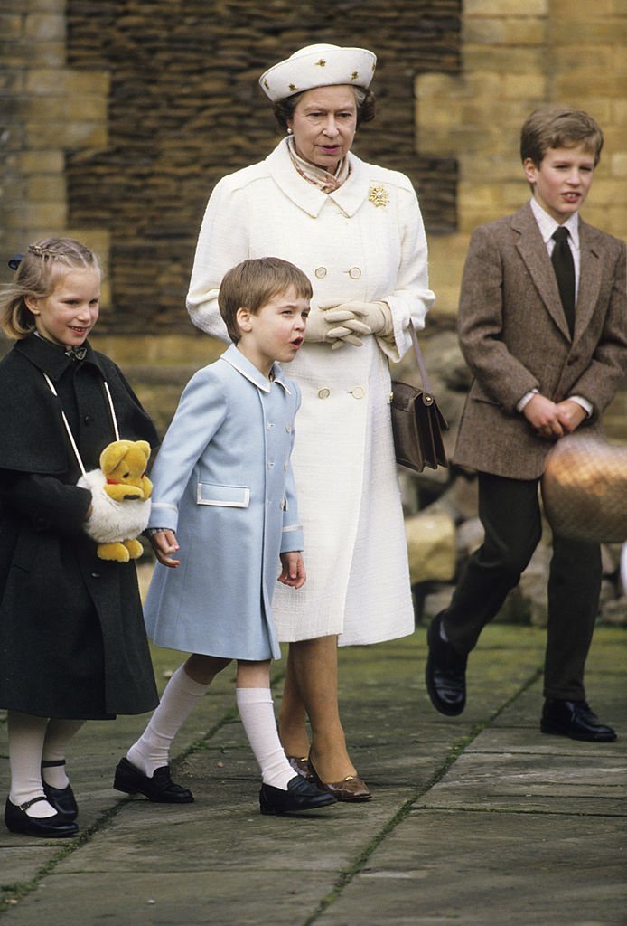 Queen Elizabeth II and some of her grandchildren in the 1980s. | Image: Getty Images.