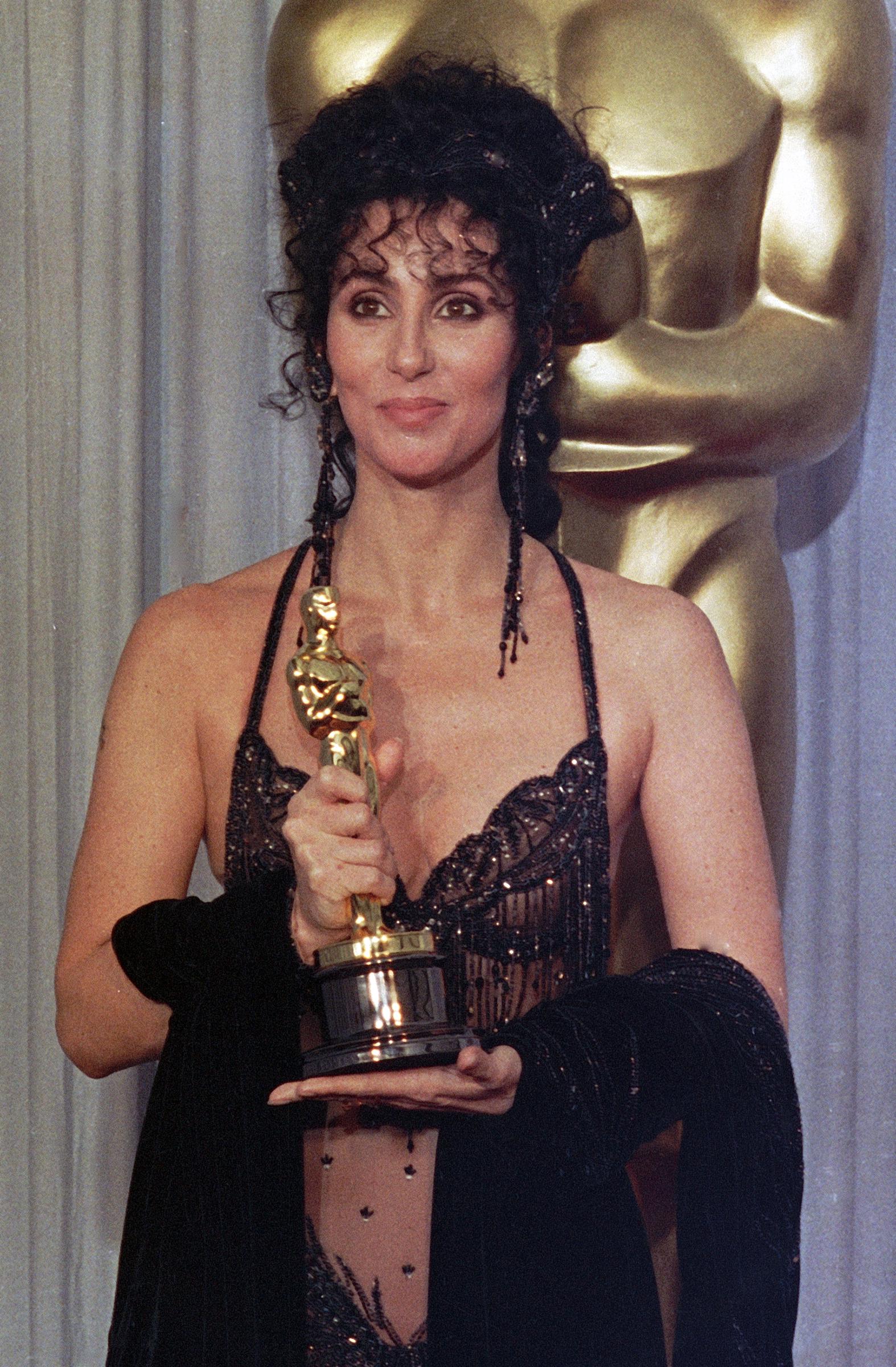 Cher at the Academy Awards in Los Angeles, California on April 11,1988. | Source: Getty Images