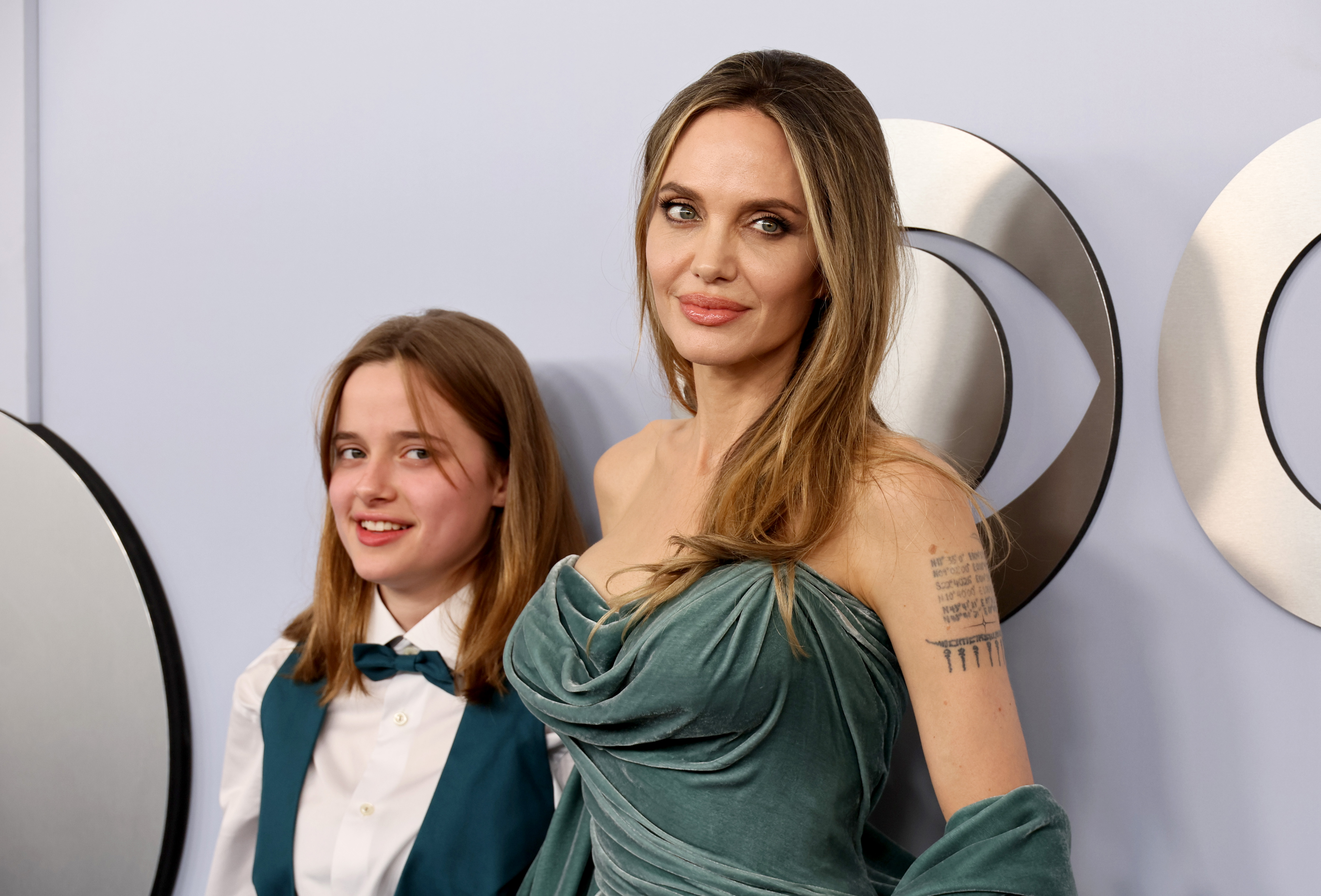 Angelina Jolie and her daughter Vivienne Jolie-Pitt arrive for the 77th Tony Awards at Lincoln Center in New York on June 16, 2024 | Source: Getty mages