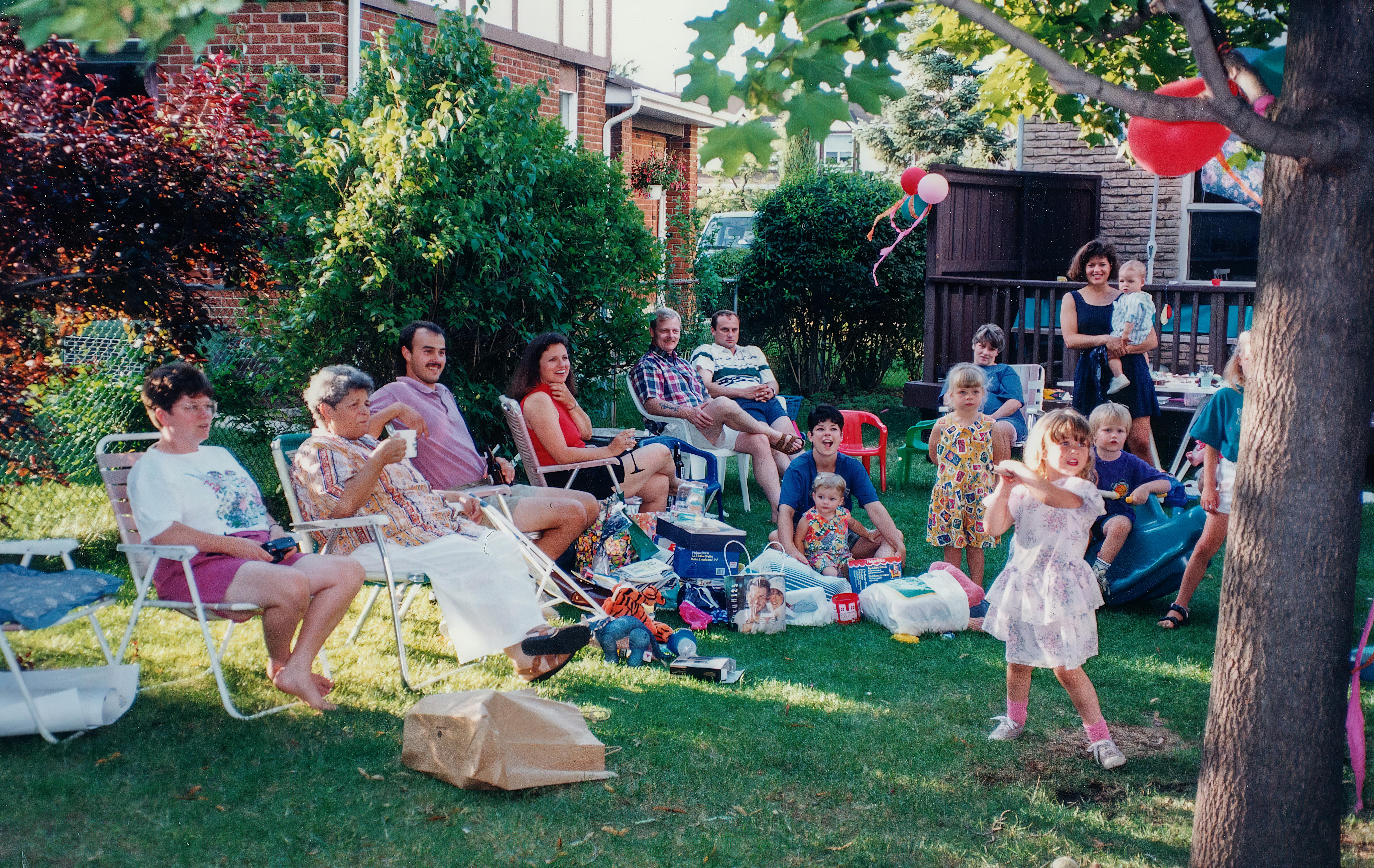 A backyard party | Source: Pexels