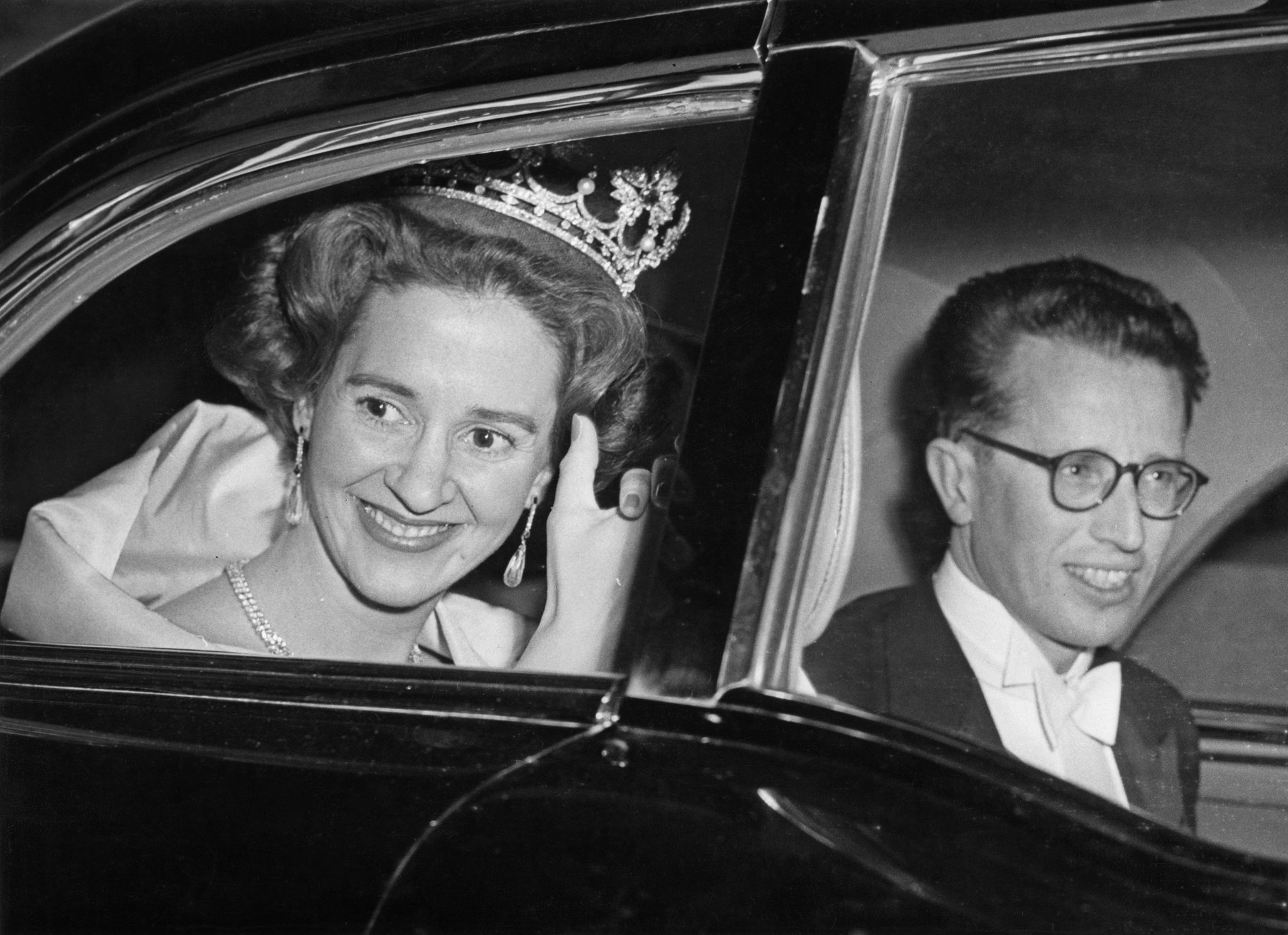 Fabiola de Mora y Aragón y el rey Balduino I de Bélgica el 15 de diciembre de 1960. │Foto: Getty Images