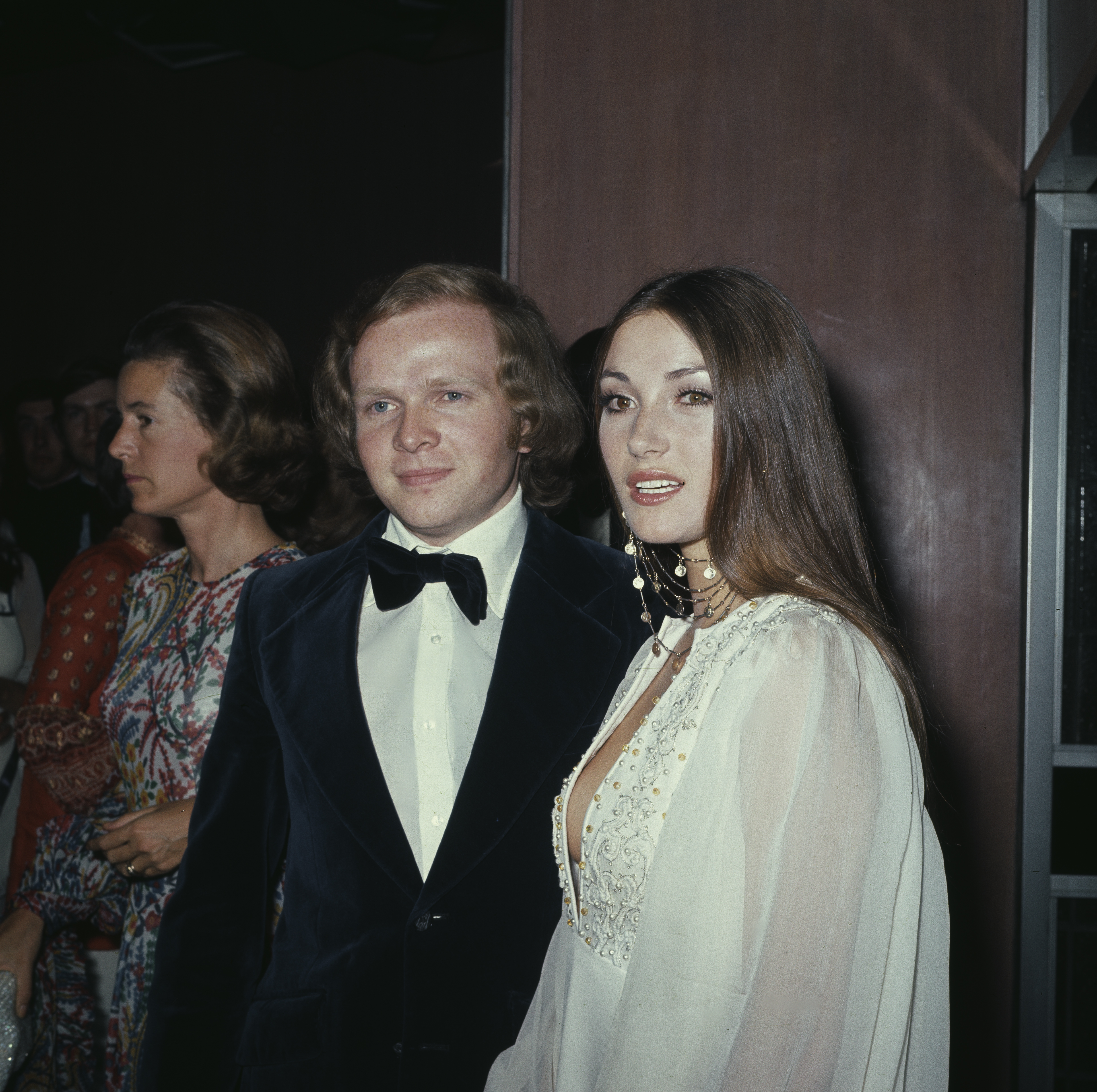 Michael Attenborough and Jane Seymour at the Royal premiere of "Live and Let Die," 1973 | Source: Getty Images