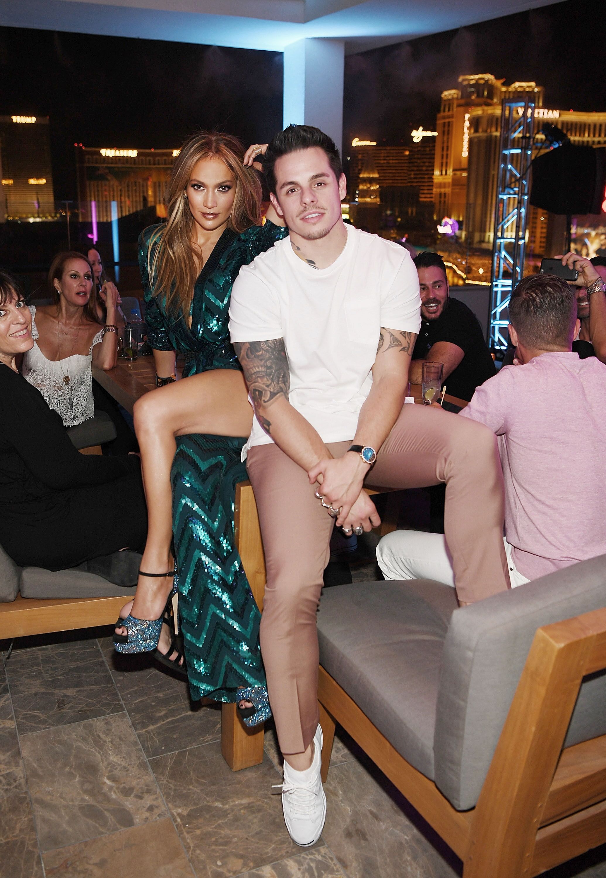 Jennifer Lopez and Casper Smart at Caesars Palace in 2016 in Las Vegas | Photo: Getty Images