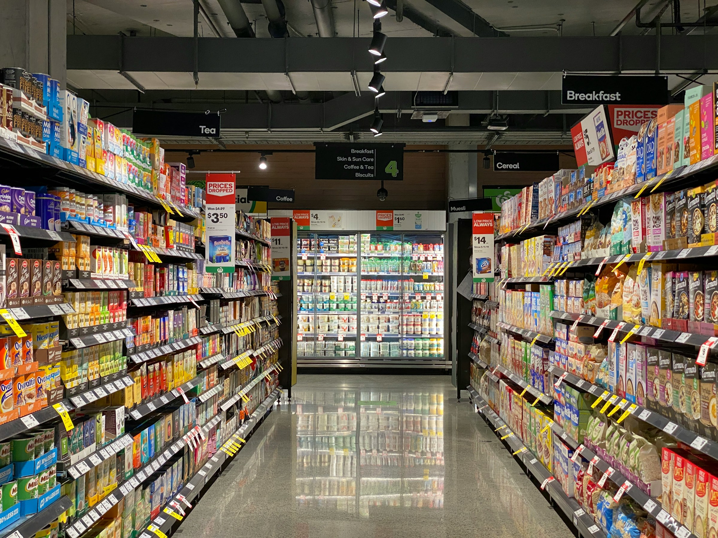 Supermarket aisle | Source: Unsplash