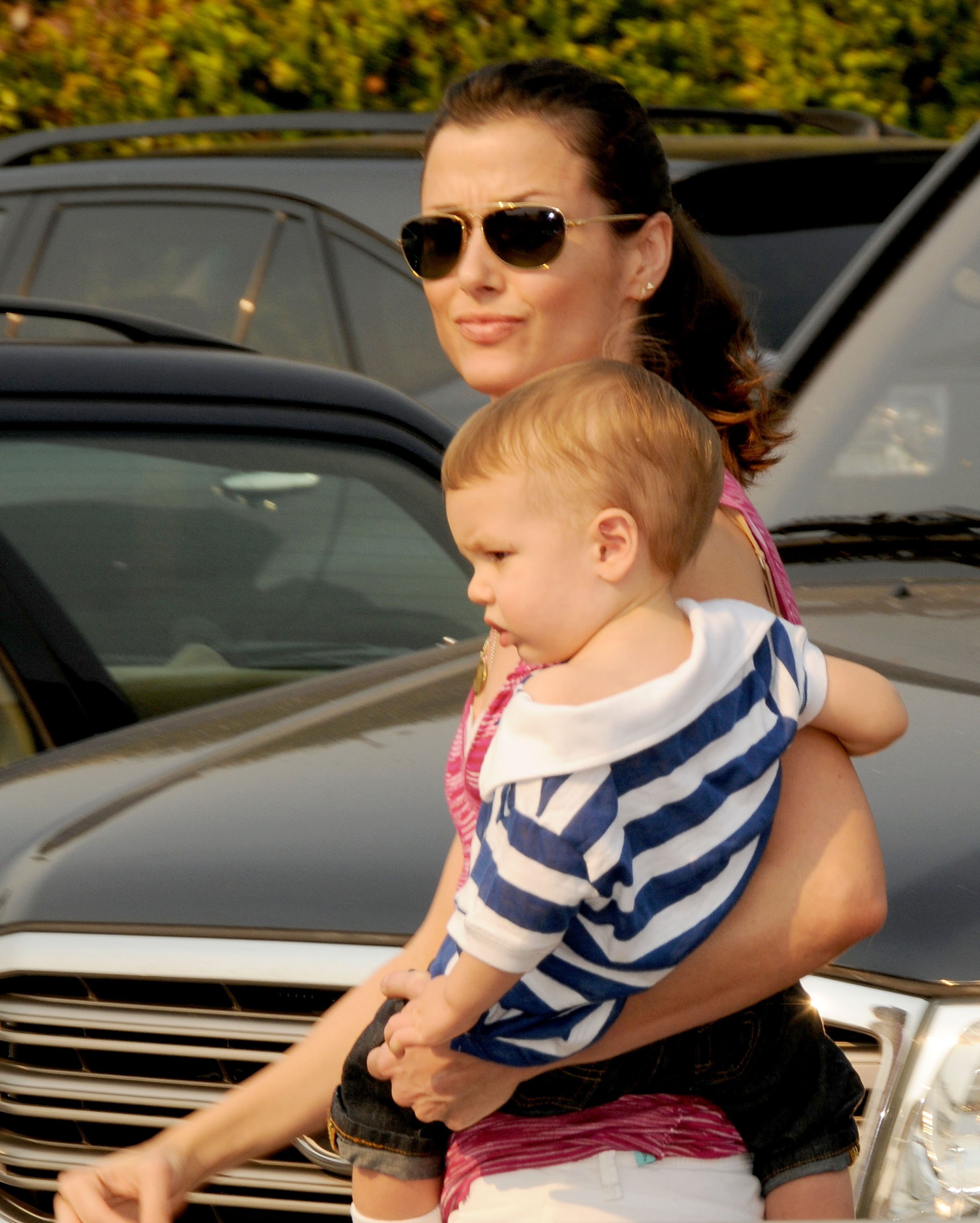 Bridget Moynahan and Son arrive at the 11th Anniversary Of P.S. Arts "Express Yourself 2008" at the Barker Hanger at the Santa Monica Airport on November 16, 2008 in Santa Monica, California | Source: Getty Images 