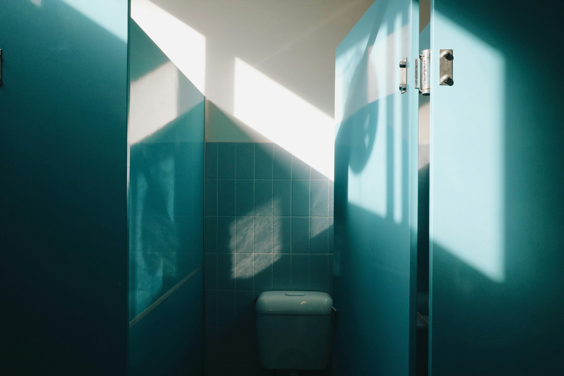 A bathroom stall | Source: Unsplash
