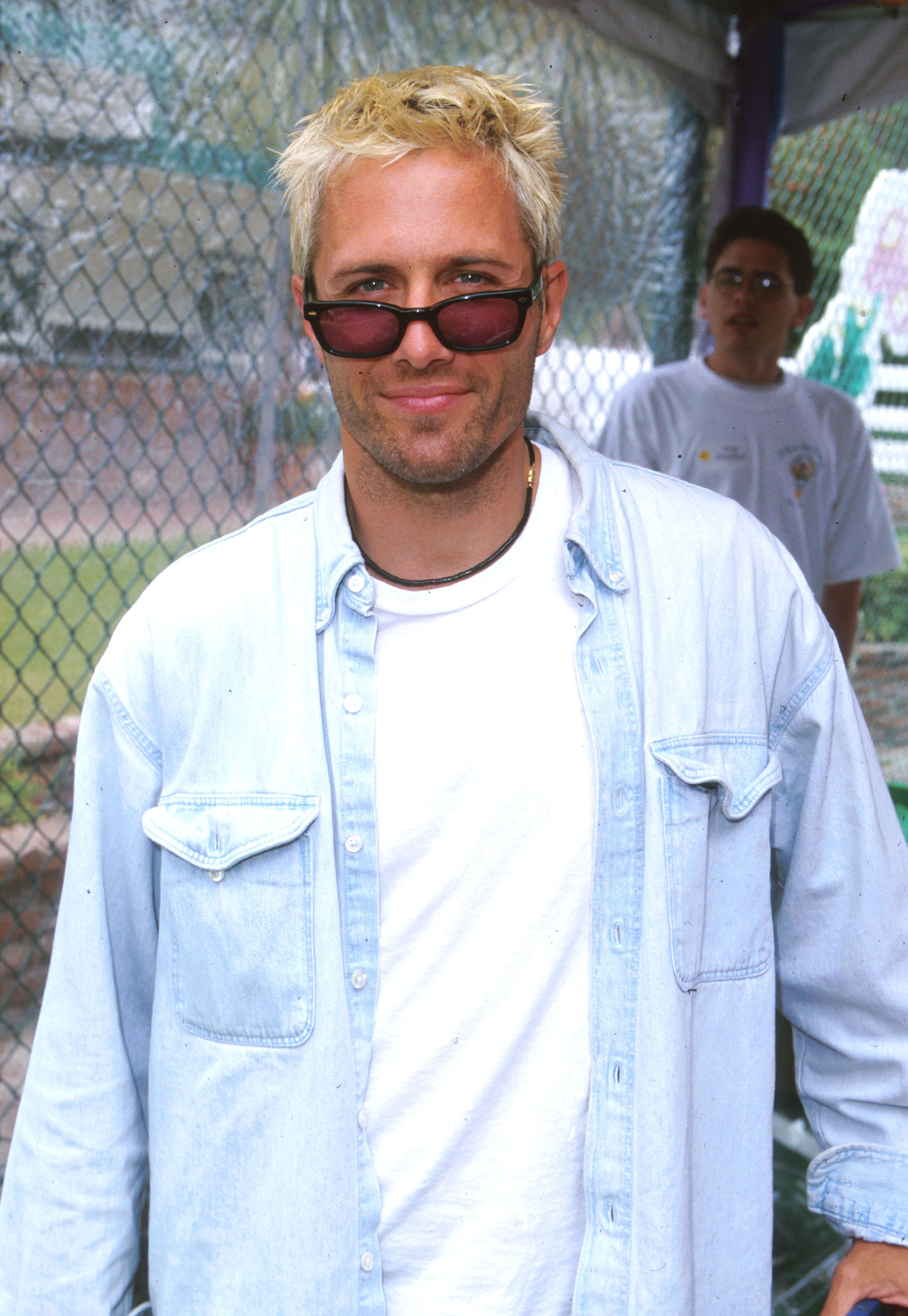 The actor attends a pediatric AIDS charity event on January 1, 1998 | Source: Getty Images