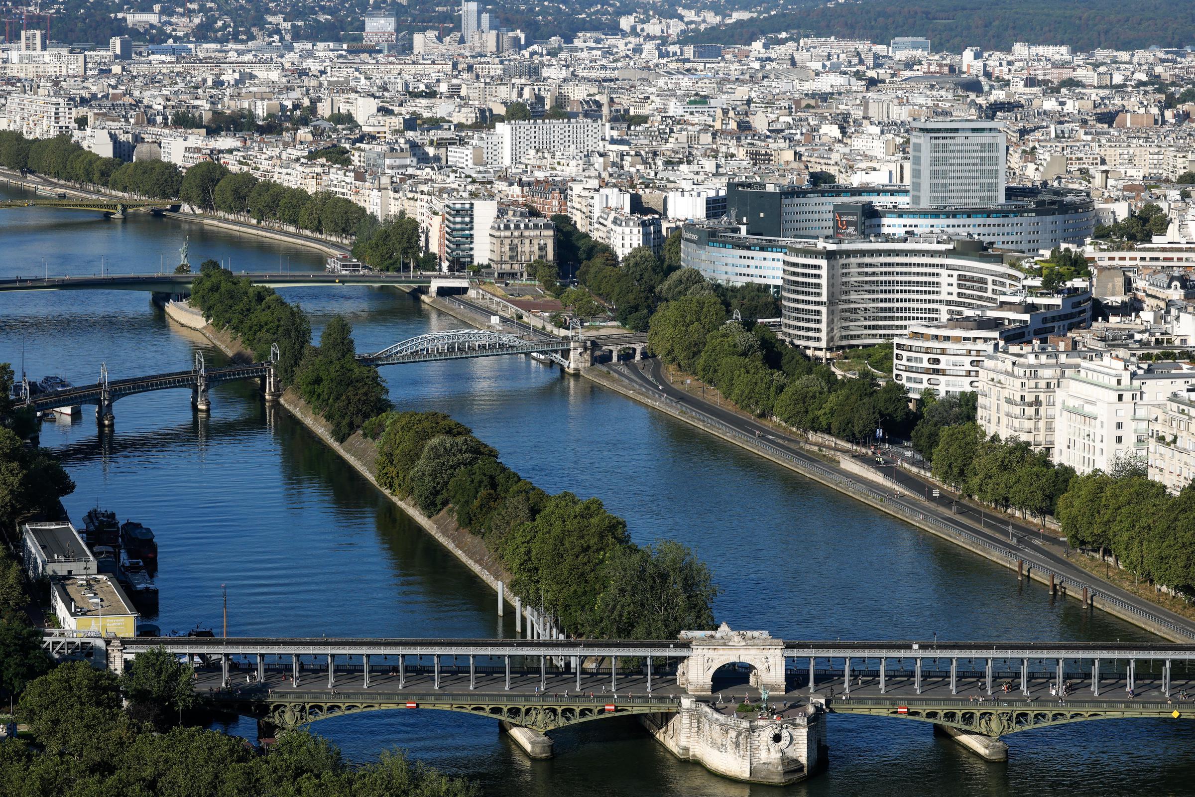 The Bir Hakeim bridge over the Seine River in Paris during the 2024 Olympic Games on August 10, 2024. | Source: Getty Images