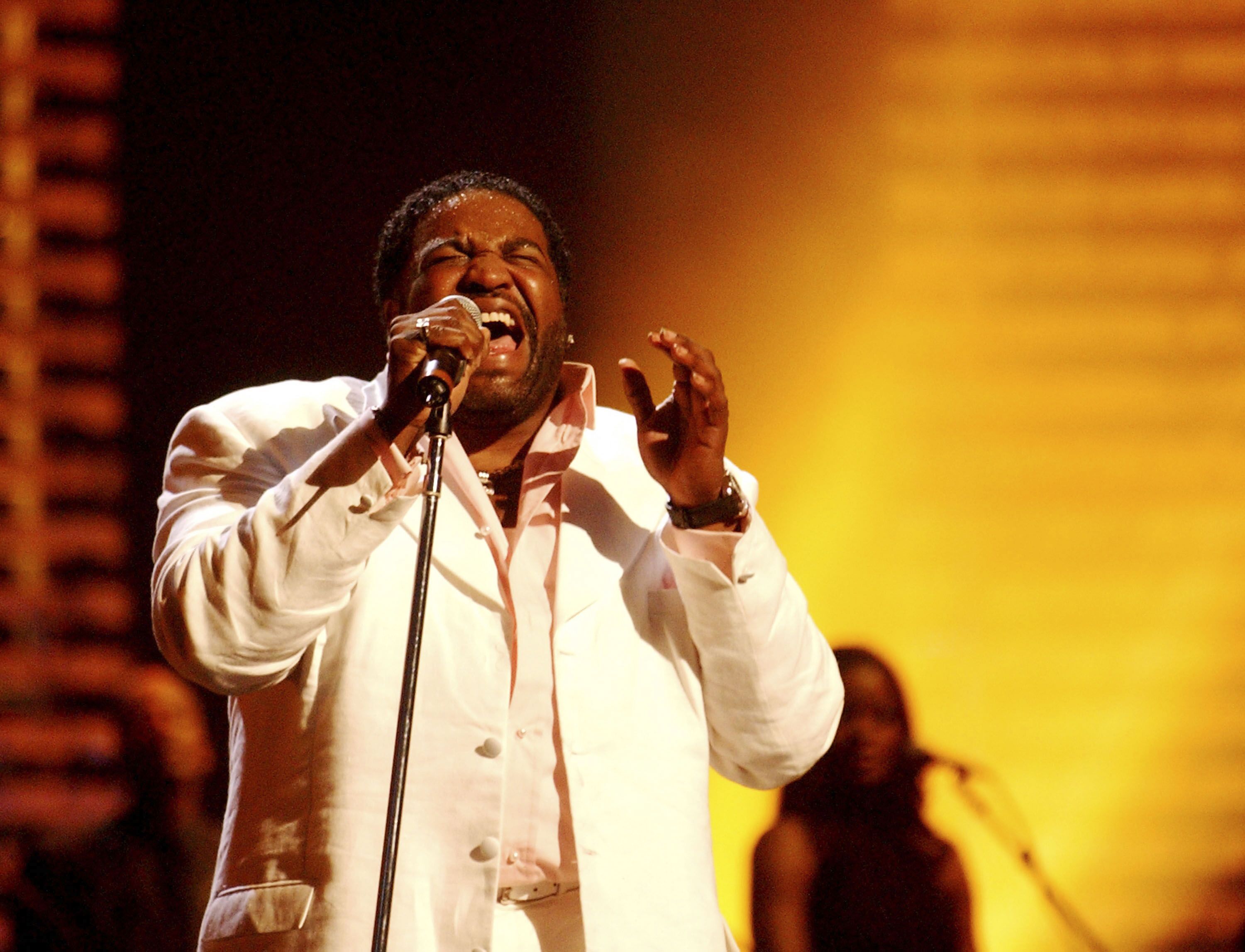 Gerald Levert onstage at the 2003 Essence Festival on July 5, 2003 in New Orleans, Louisiana. | Photo: Getty Images