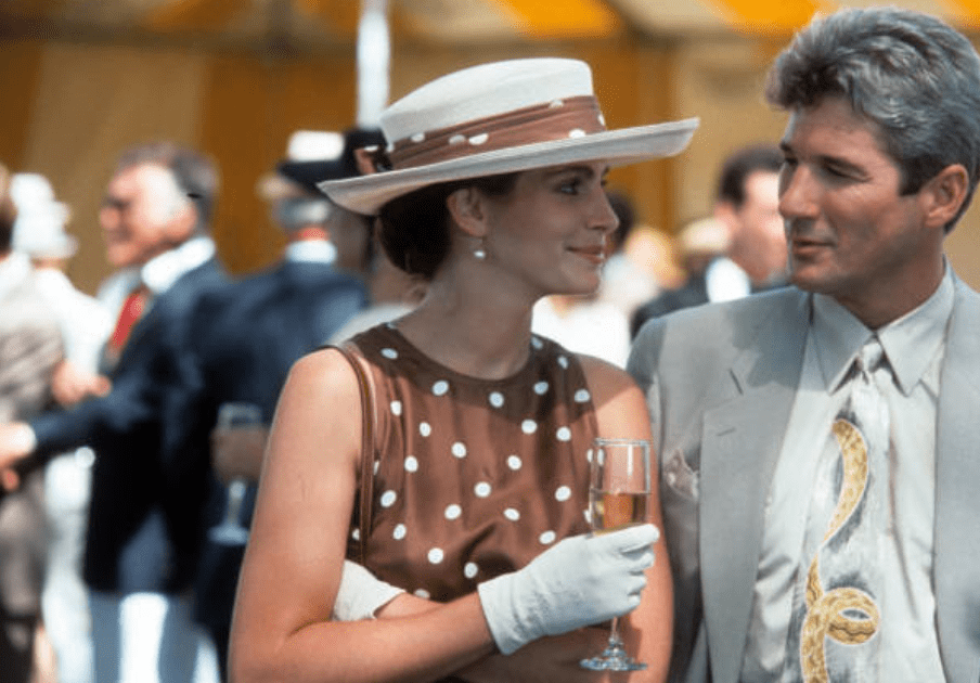 Julia Roberts incarne Vivian Ward lors d'un match de polo avec Richard Gere sur le tournage de "Pretty Woman" en 1990 | Photo : Getty Images (Photo de Buena Vista / Getty Images)